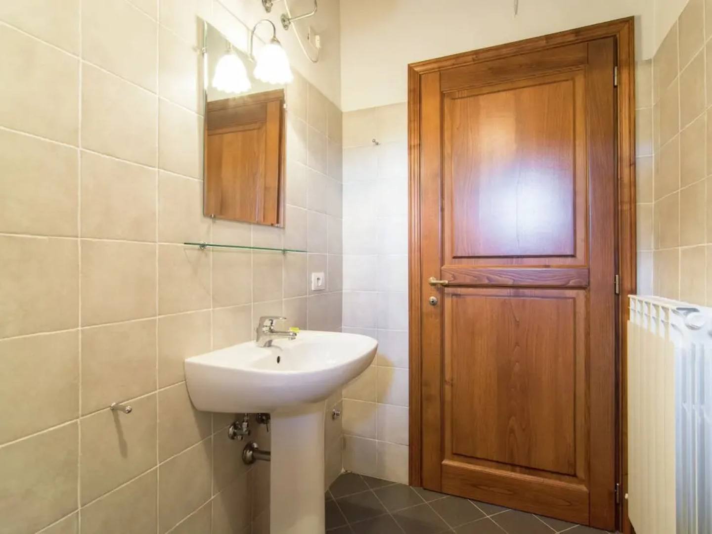 Scenic Stay Near Florence