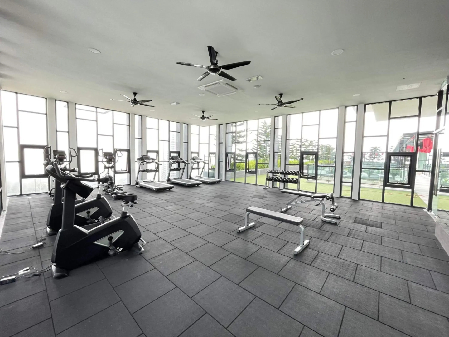 Charming & Cozy Premier Suites @ Vista Residence