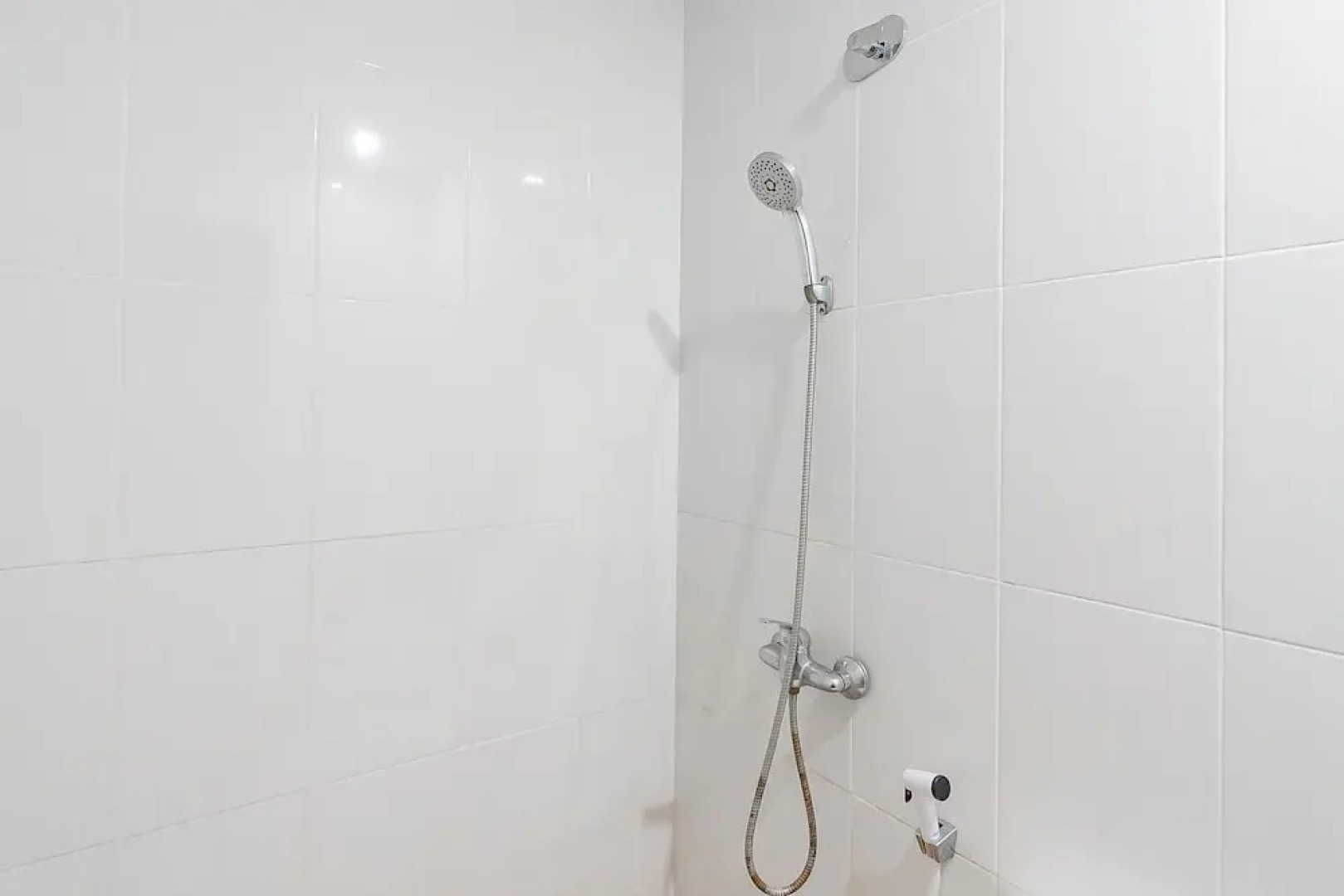 RedDoorz @ Rajawali KM 5