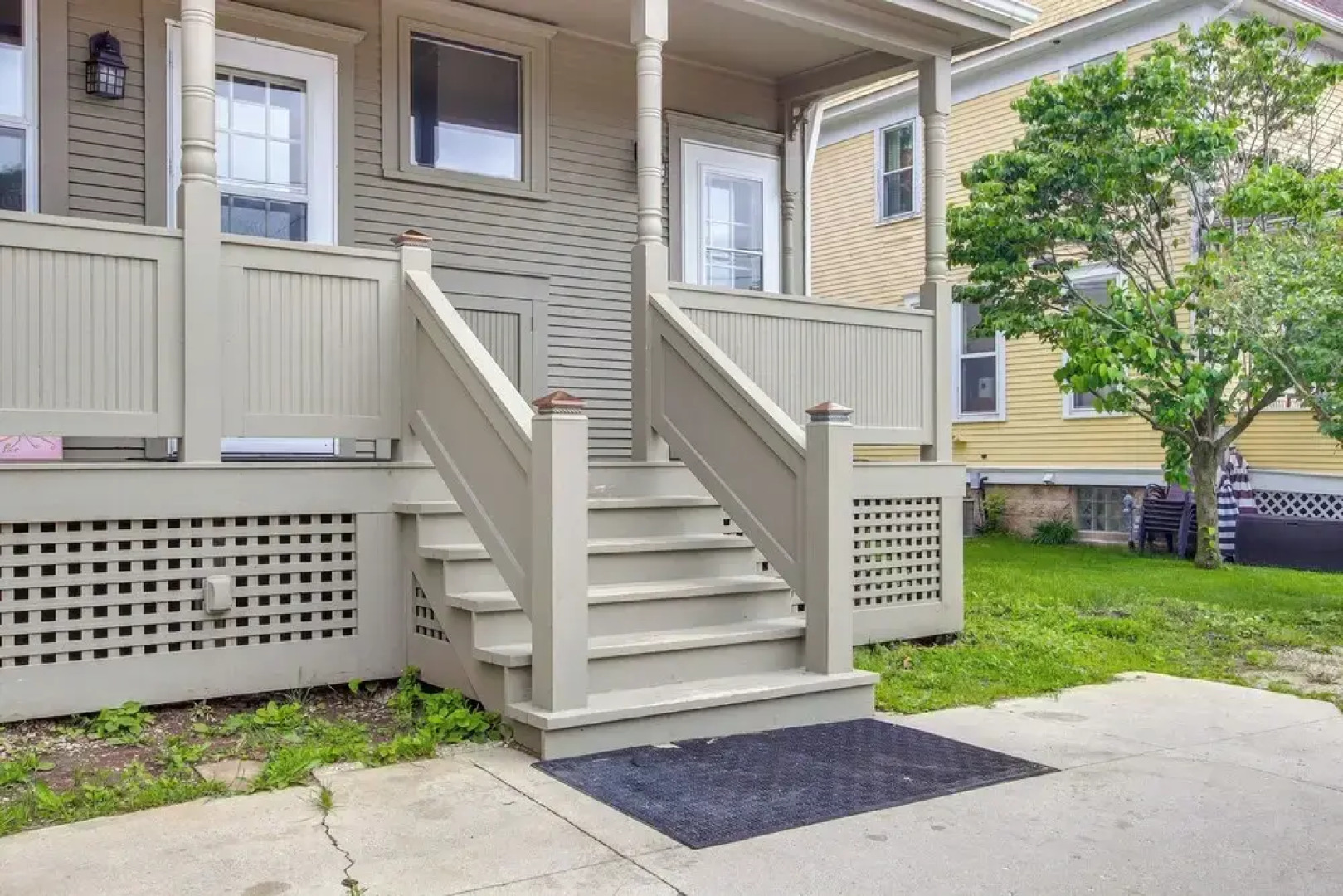 Cozy Elkhart Lake Apartment: Walk to Town & Dining