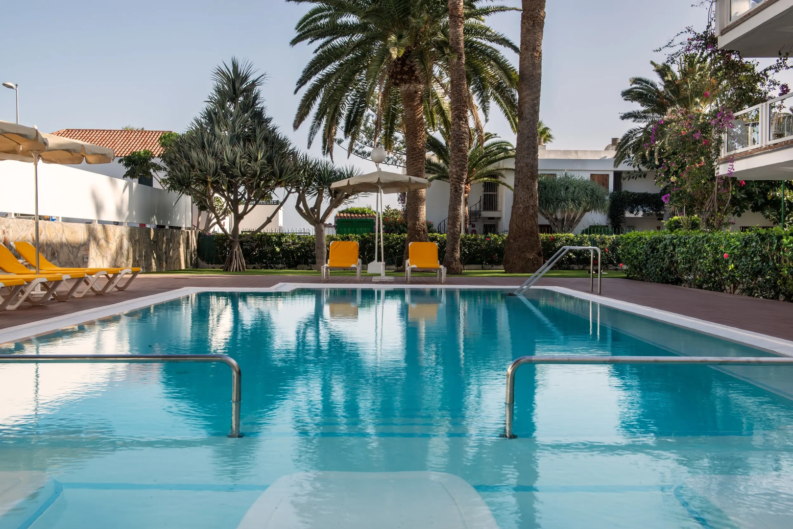 Apartamentos Montemayor