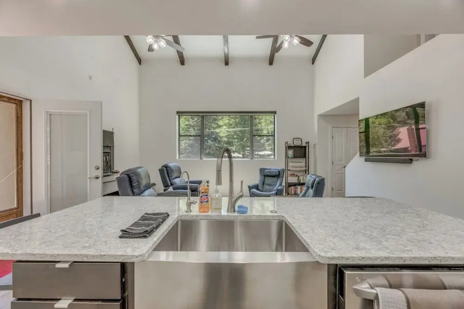 Modern Alpine Cabin 3 Miles to Ski Cloudcroft