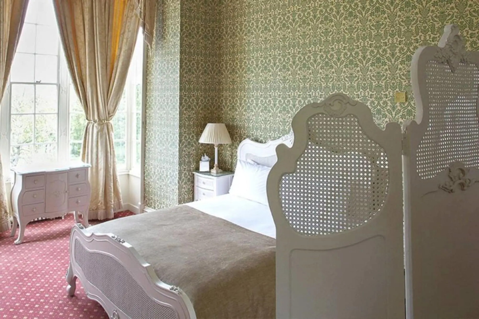 Donnington Grove Country Club