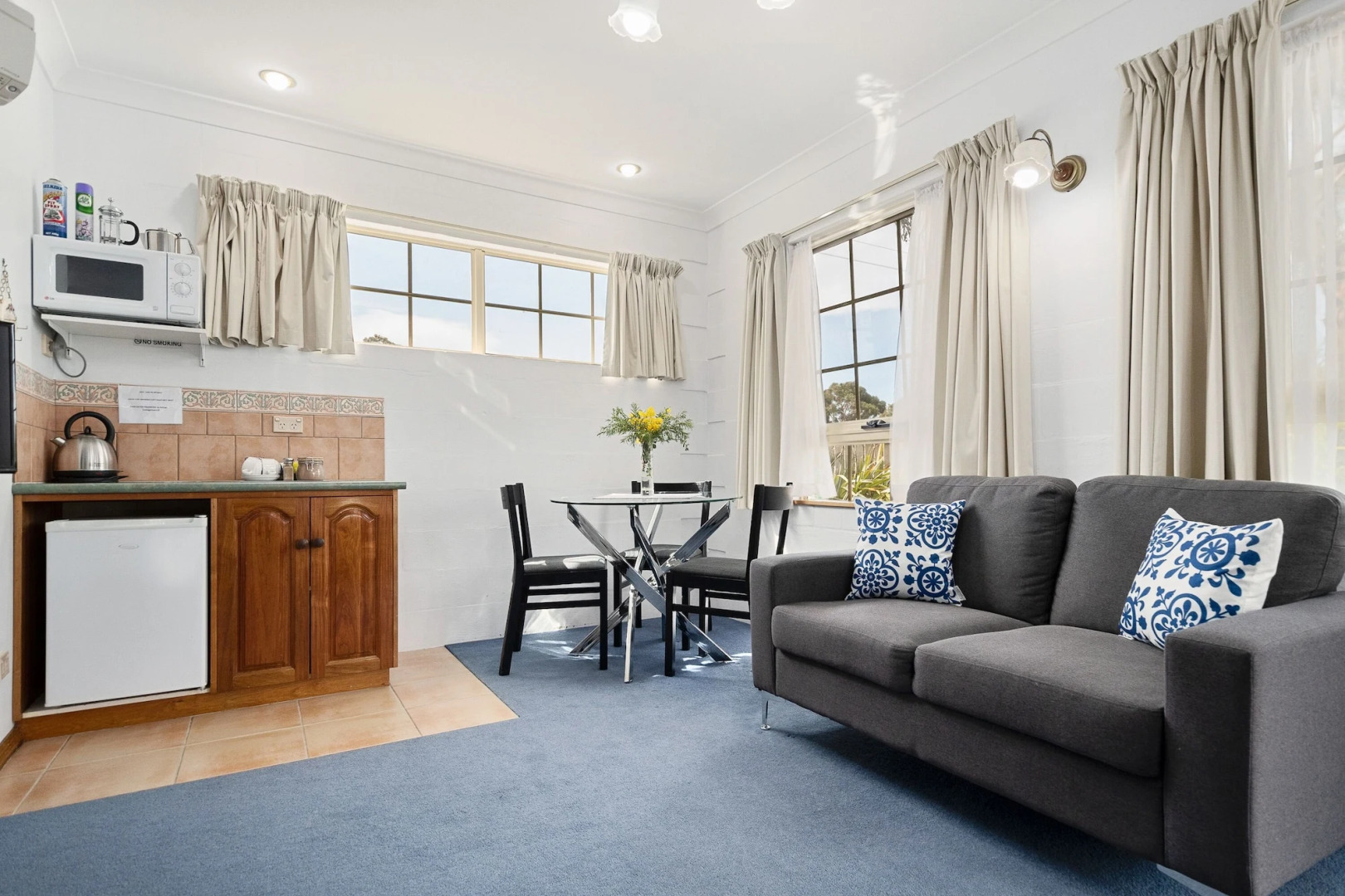 Swansea Cottages & Lodge Suites