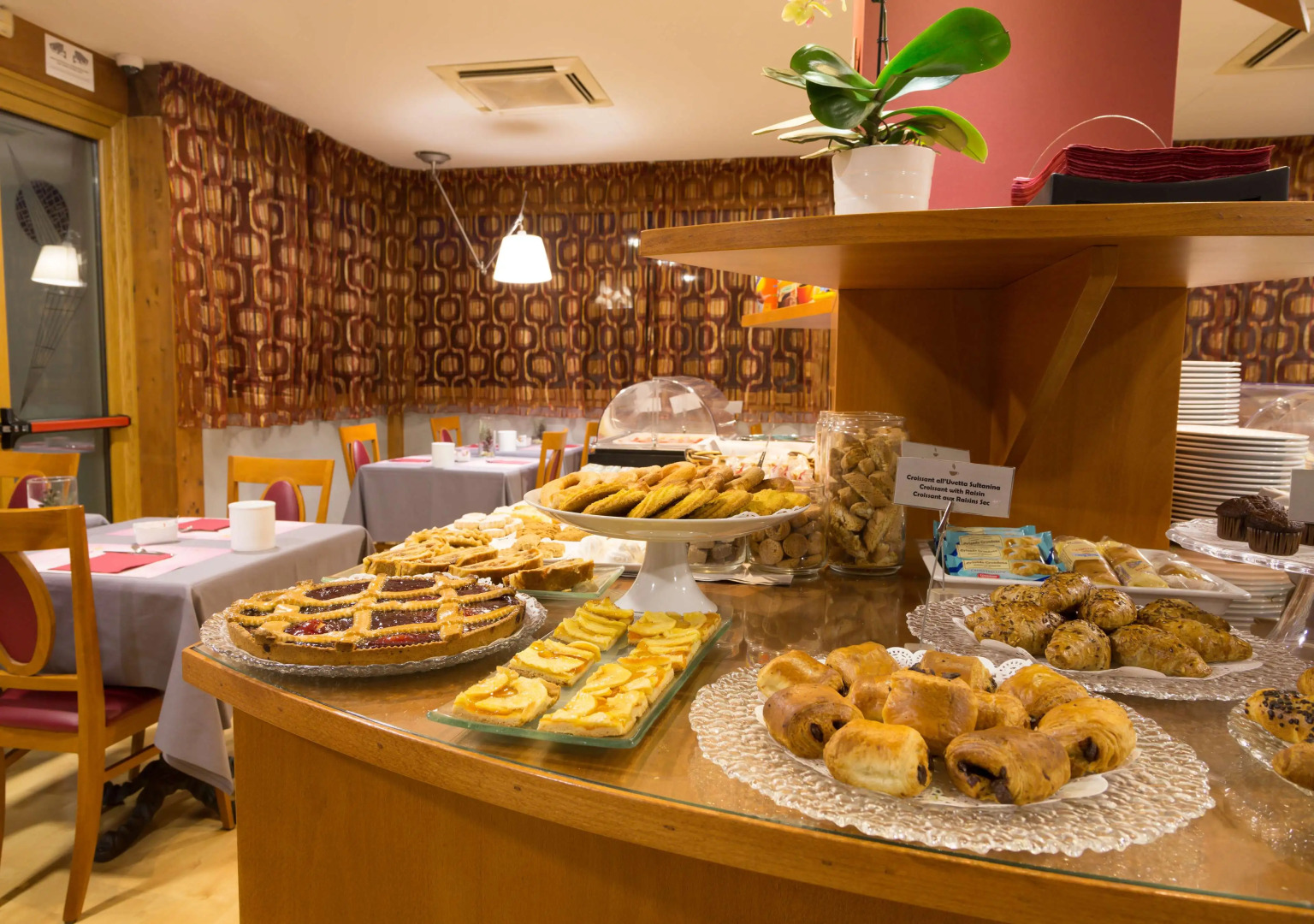 La Villa, Sure Hotel Collection by Best Western