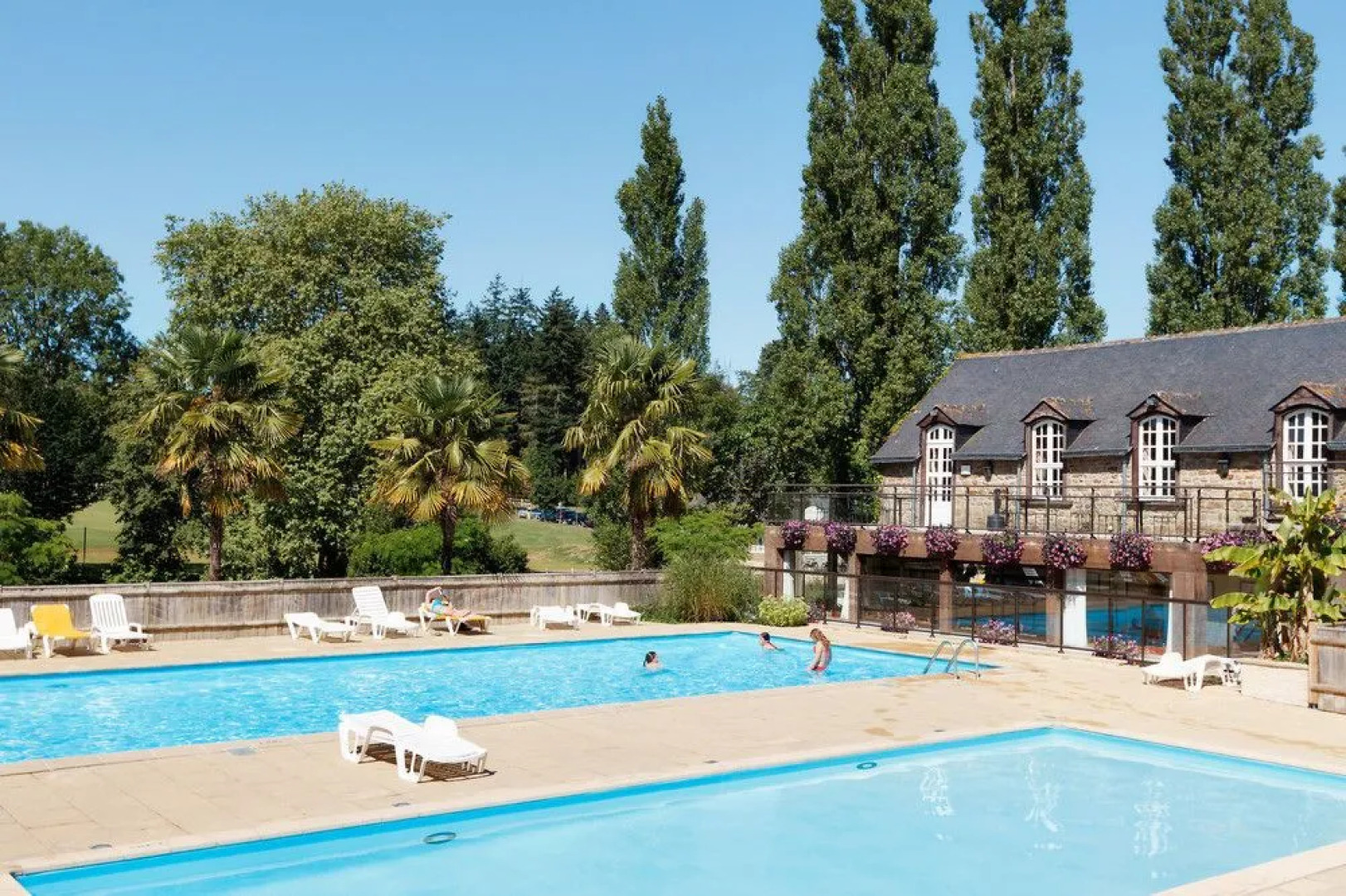 Les Ormes Domaine  Resort
