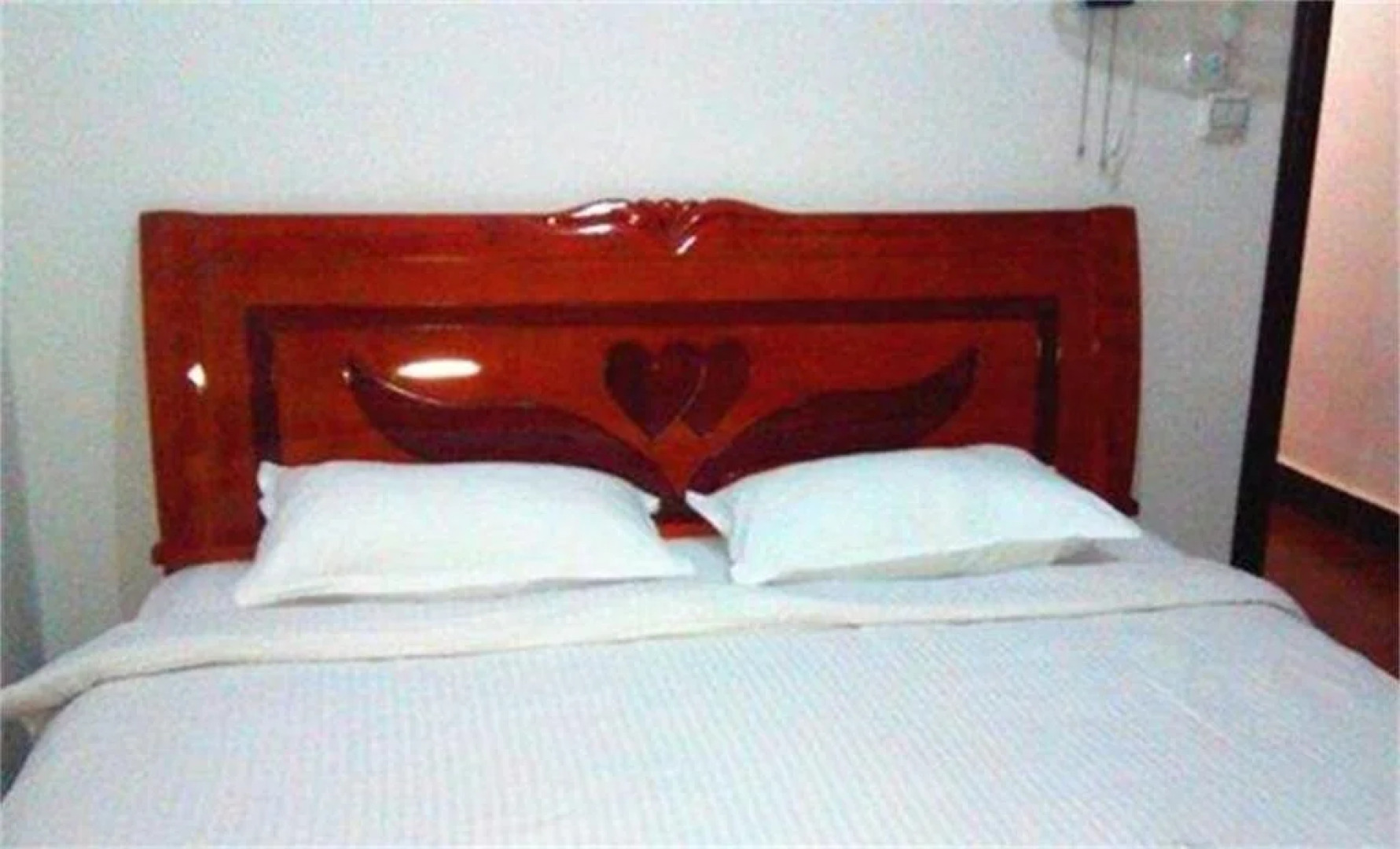 Wangfenglin Minghong Inn