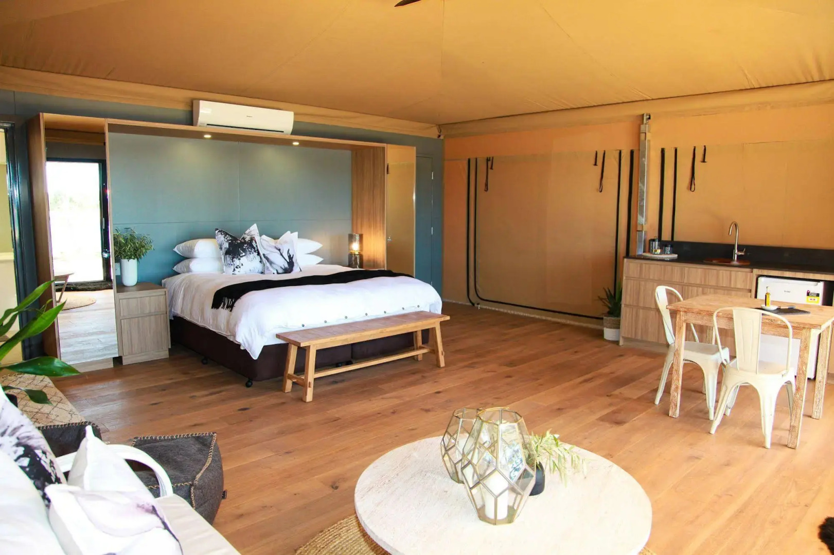 Olio Bello Lakeside Glamping