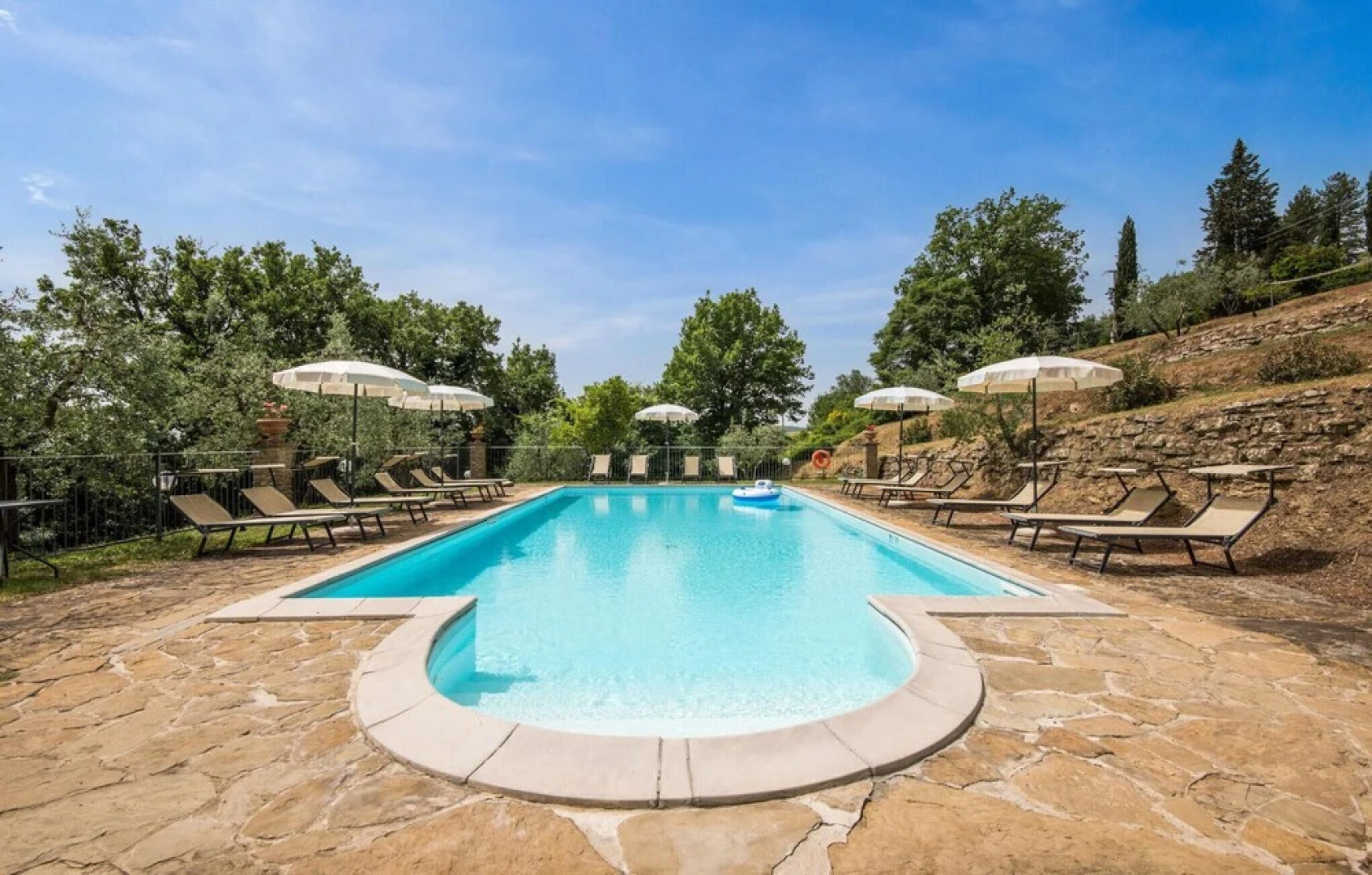 Amazing Home in Capolona With 9 Bedrooms, Wifi and Outdoor Swimming Pool