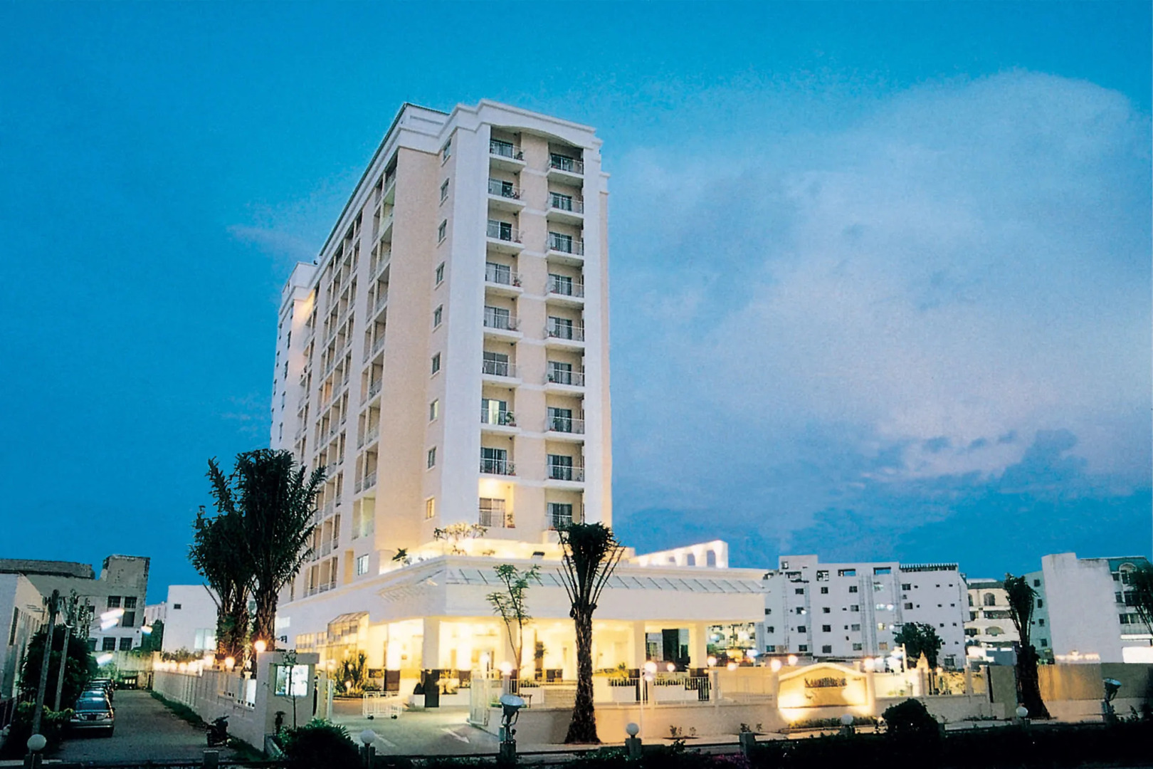 Kameo House Hotel and Serviced Apartments