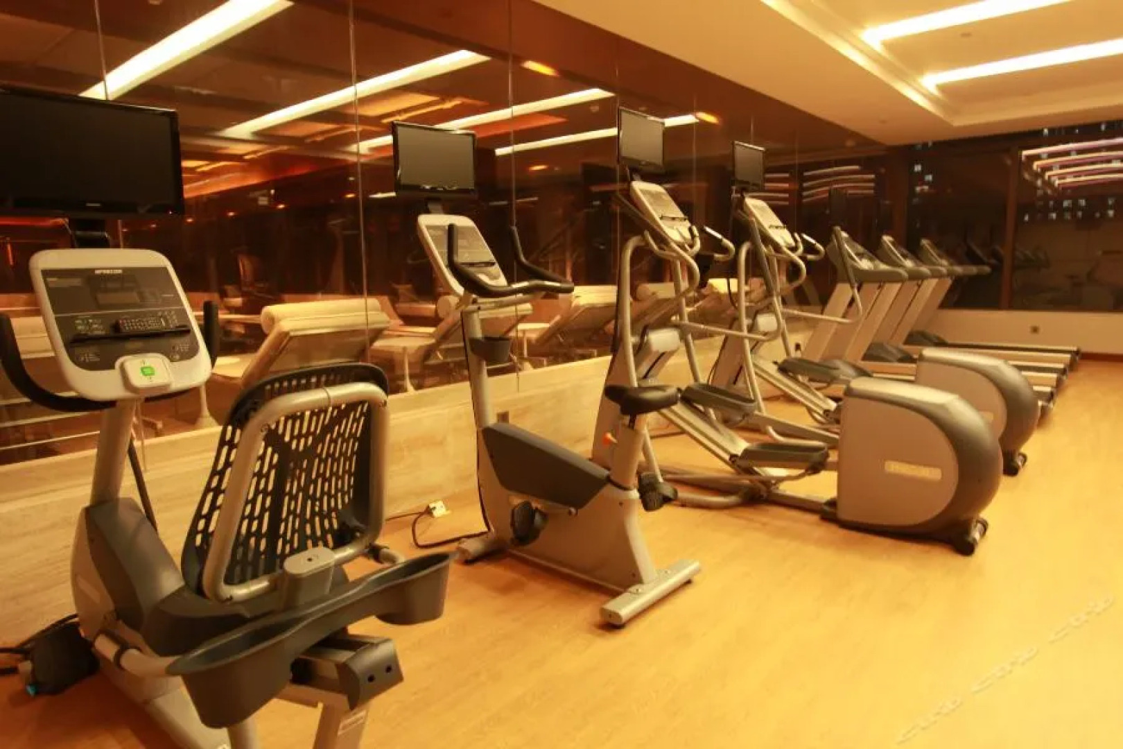 Howard Johnson by Wyndham Tianyu Plaza Yingtan