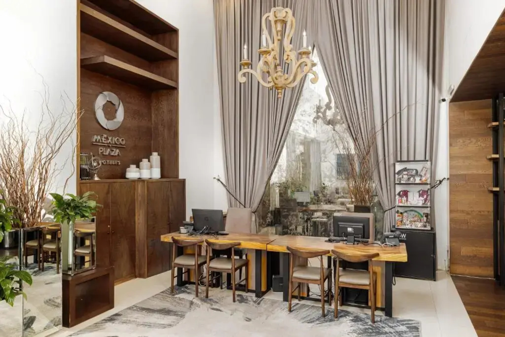 Hotel Suites Mexico Plaza Campestre