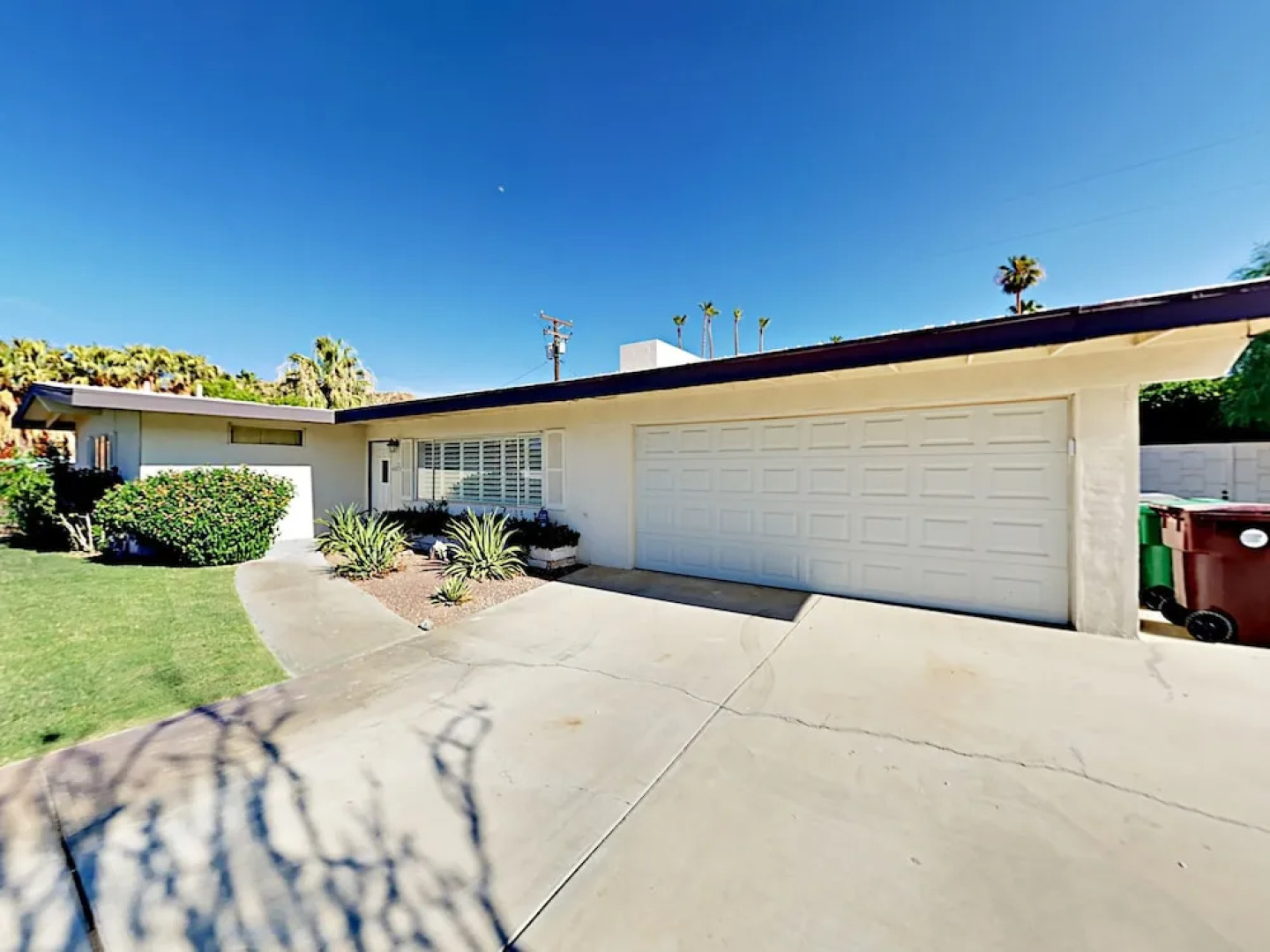 68571 J Street Home Mid-century 2 Bedrooms 2 Bathrooms Home