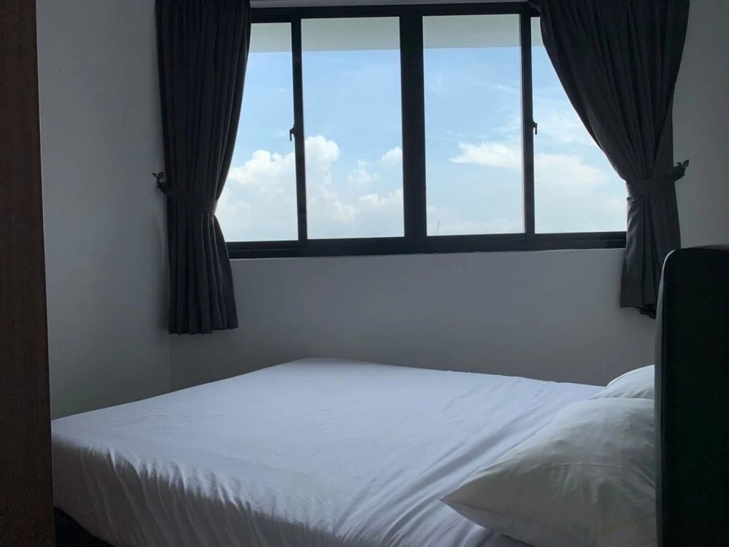 Romantic Mansion at The Landmark