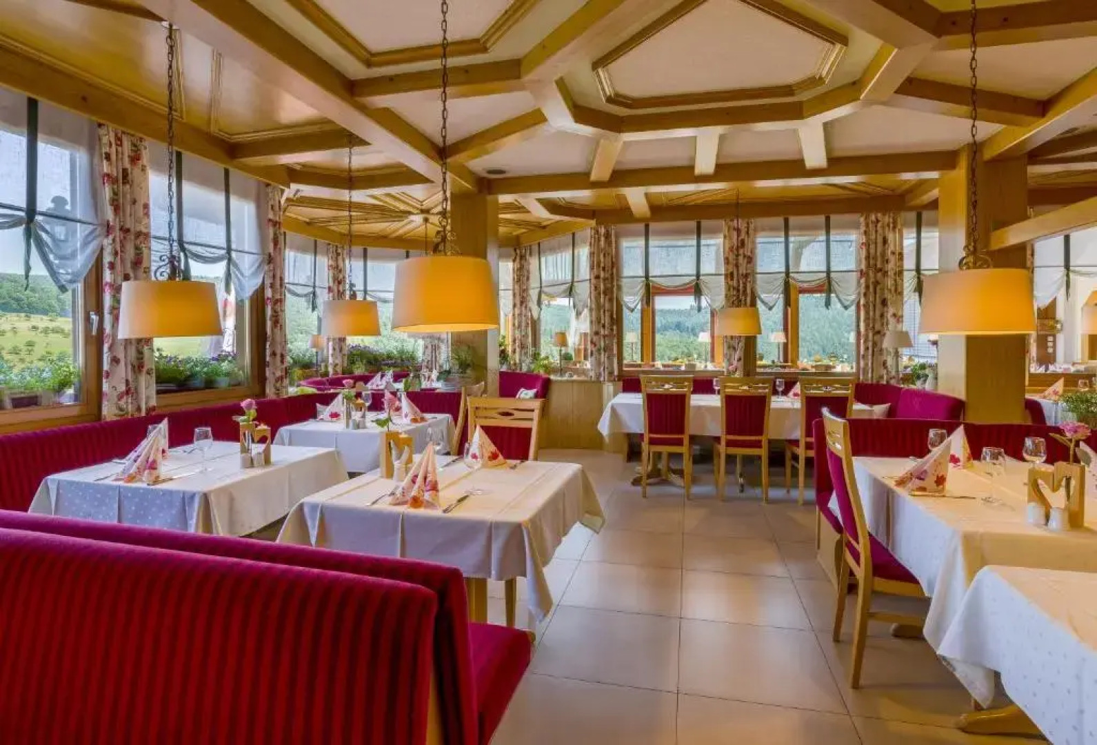 PANORAMA Hotel Heimbuchenthal