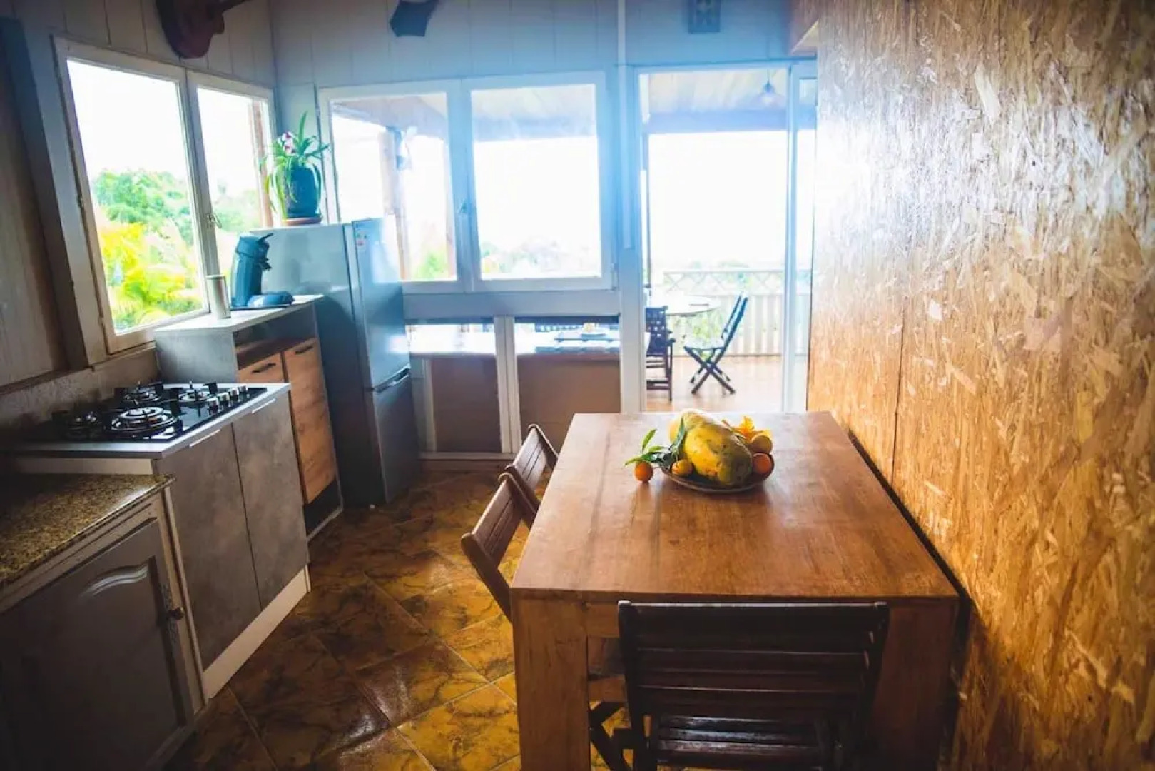 House With 2 Bedrooms in Saint benoît, With Wonderful sea View and Enclosed Garden