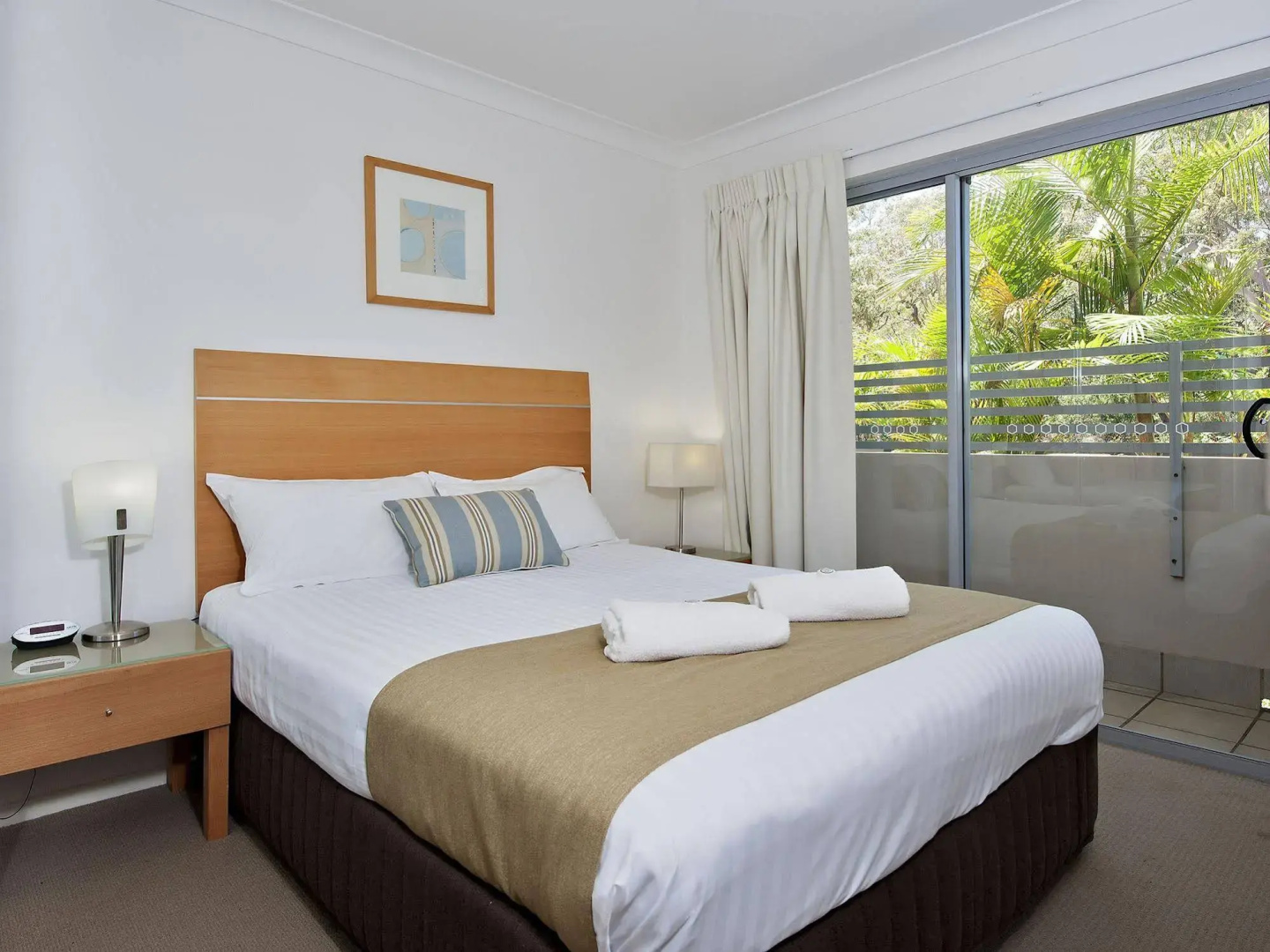 Shoal Bay Beachclub Apartments