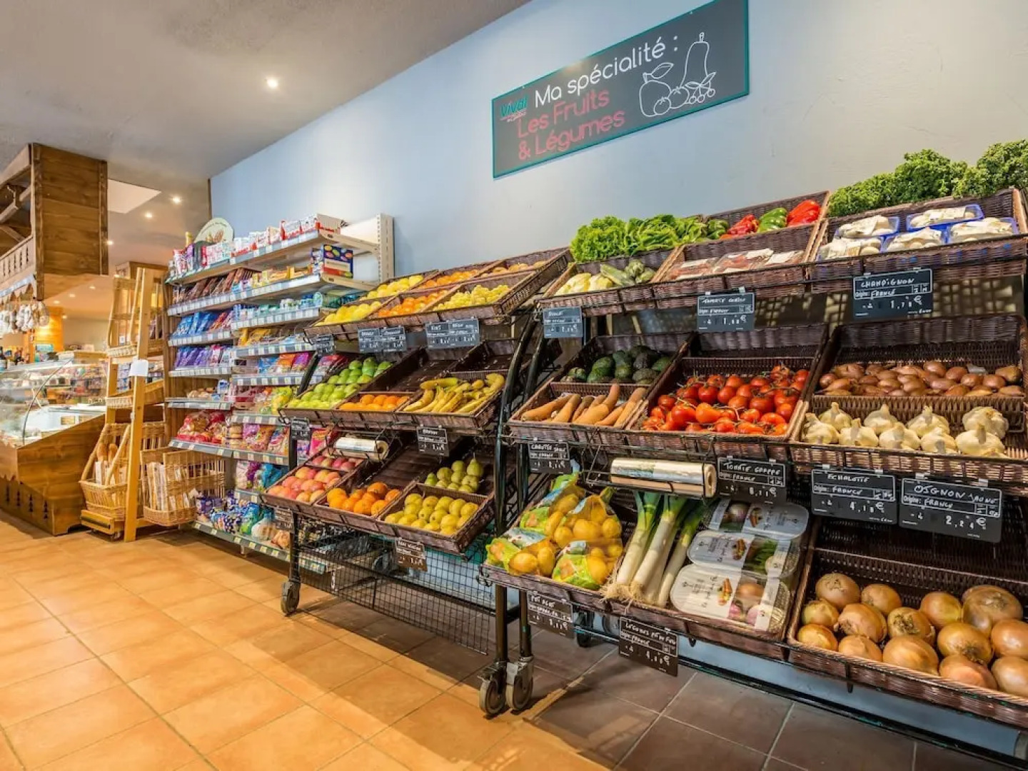 Cozy Rustic Apartment With a Fireplace and Wi-fi in Arc 2000