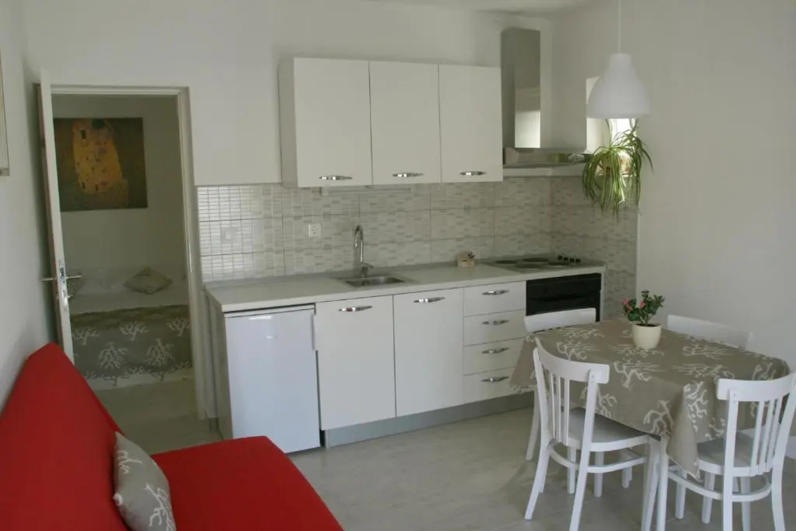 Apartments Robert - 5m from sea