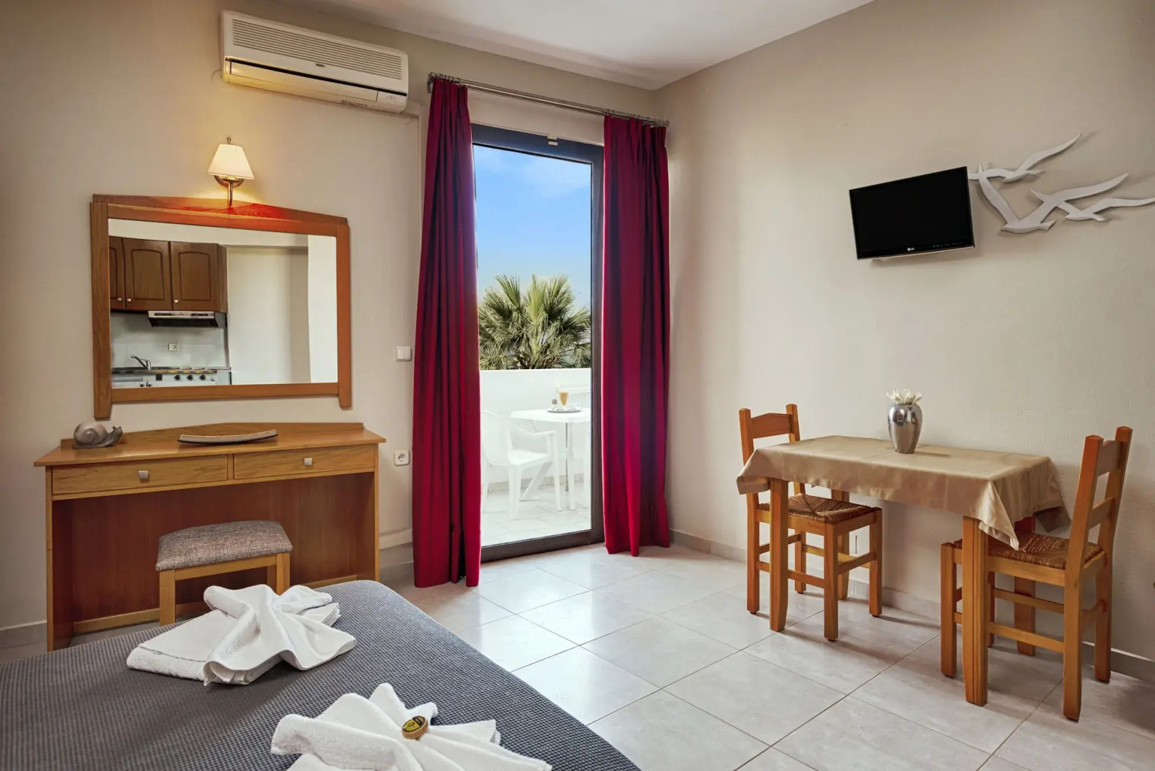 Mirtilos Studios & Apartments