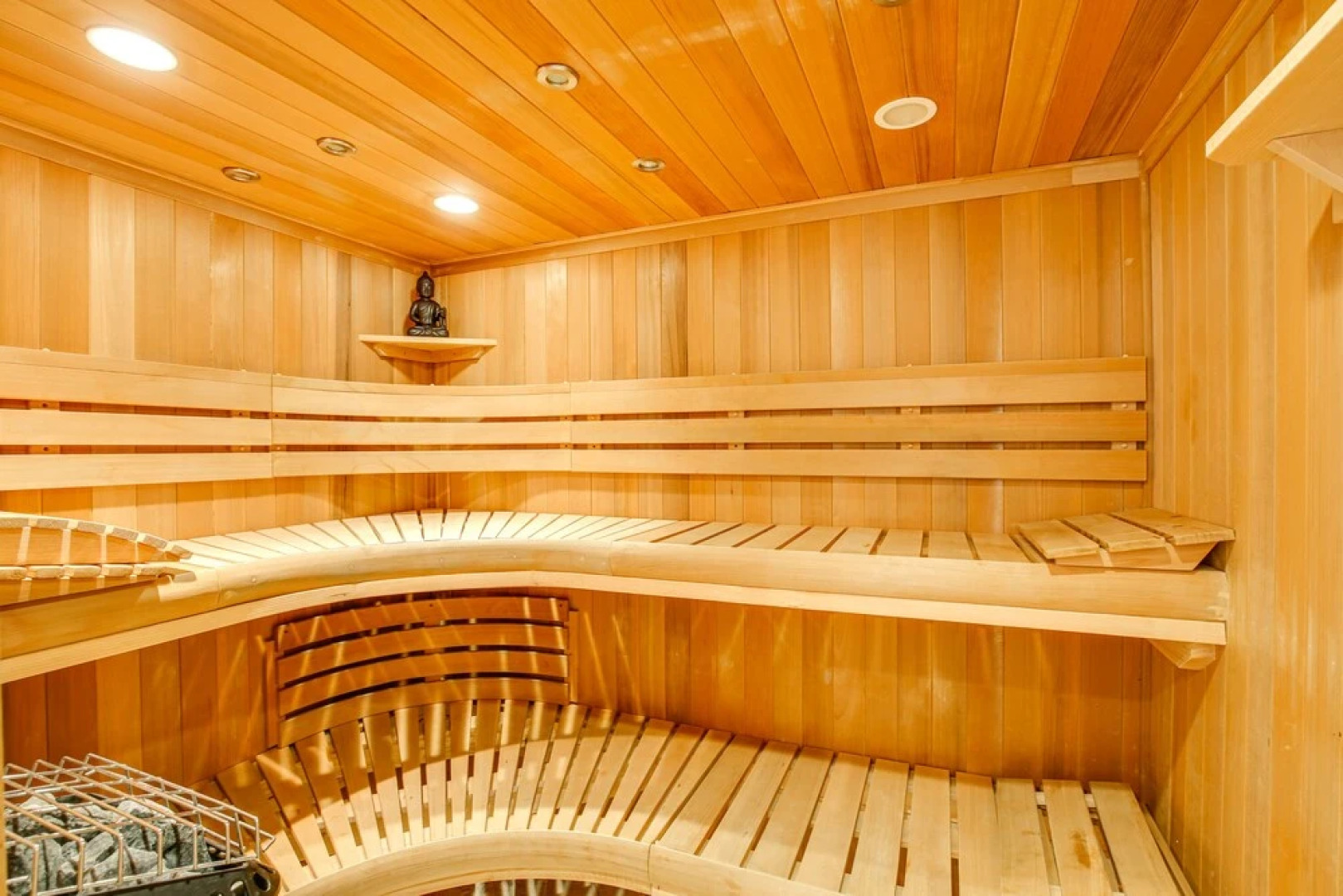 Spacious Fullerton Villa w/ Private Pool & Hot Tub