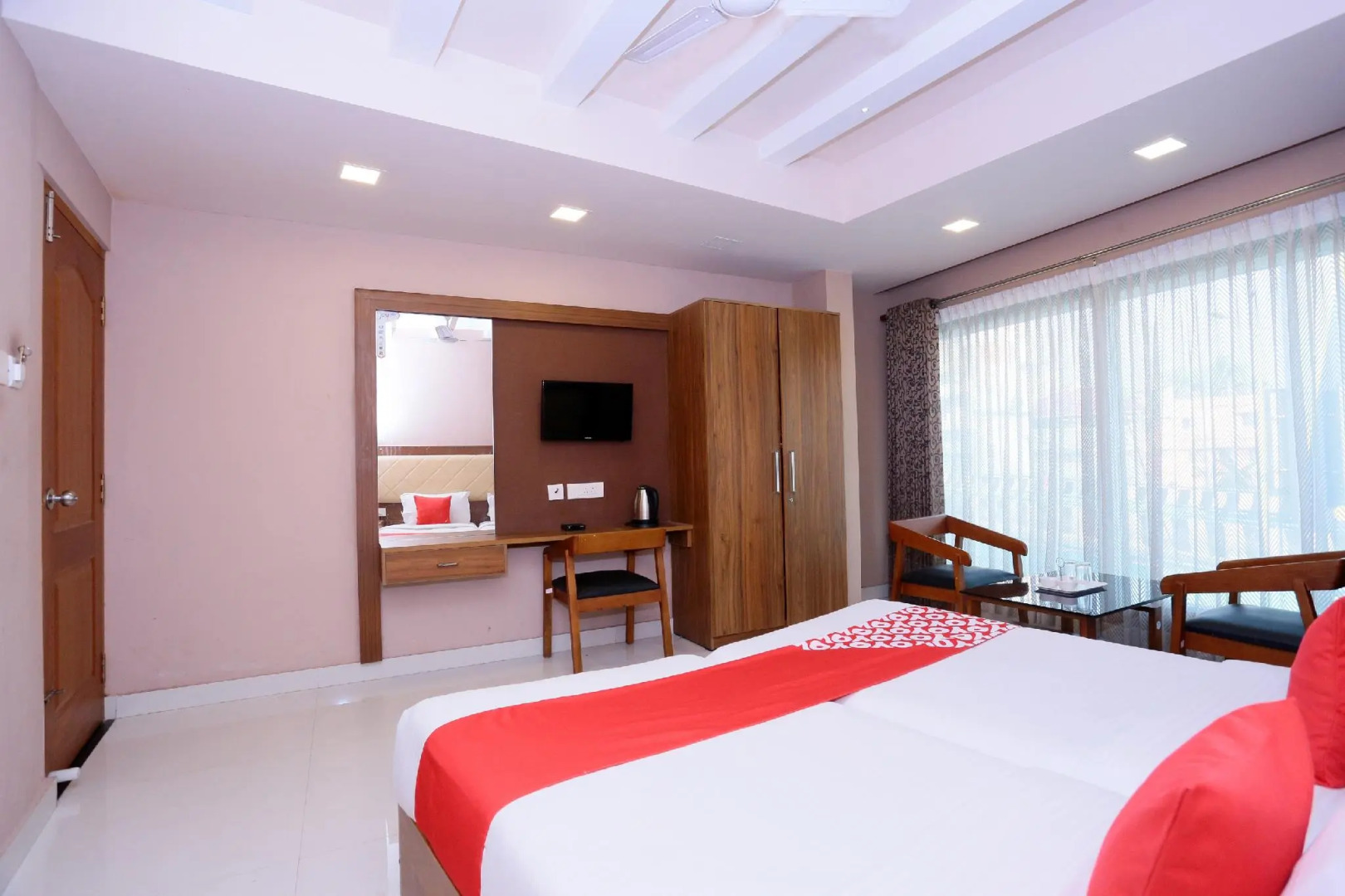 OYO Flagship 25093 Hotel Thamam