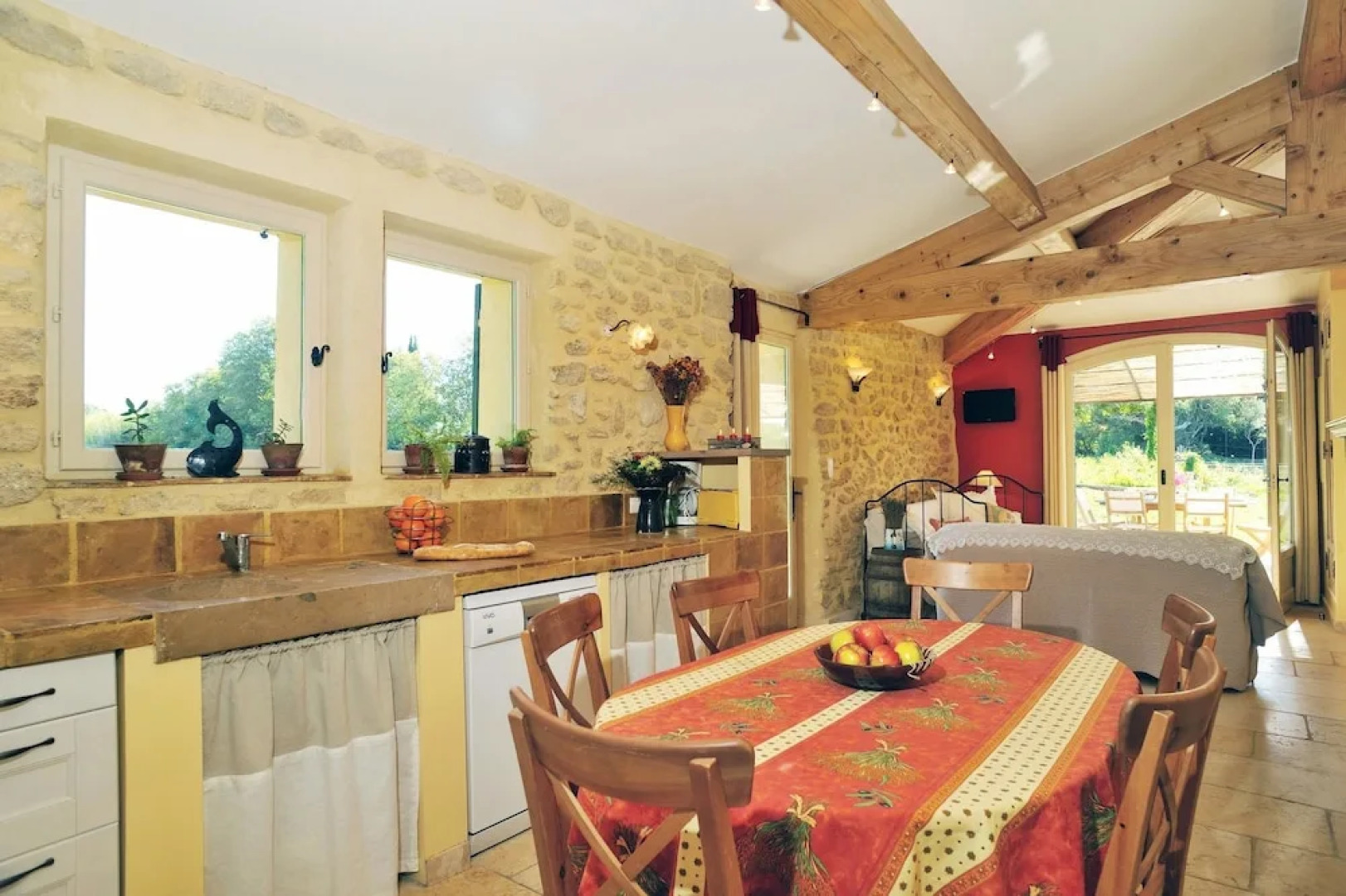 House With 3 Bedrooms in Grans, With Pool Access, Furnished Garden and