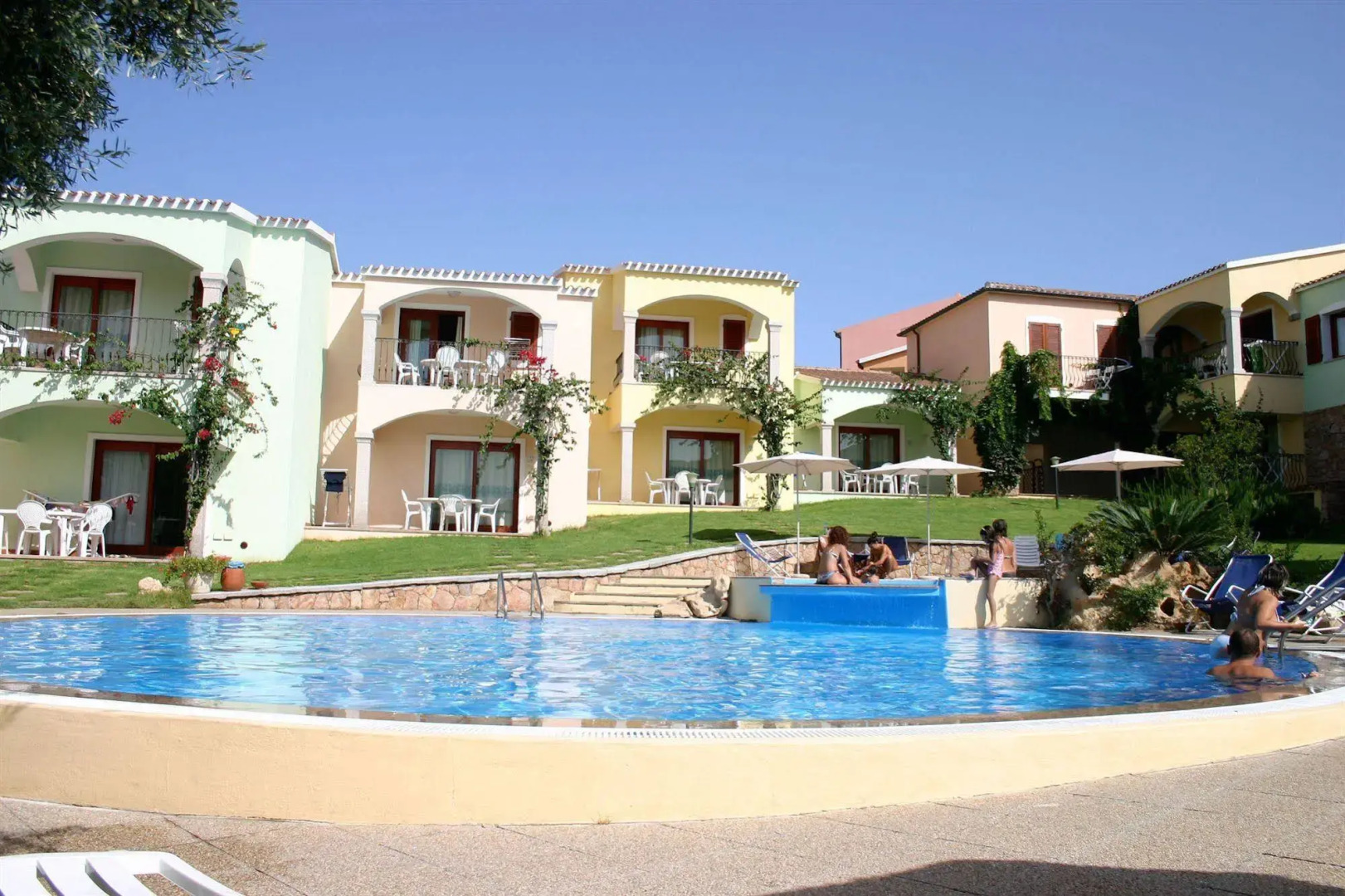 Appartamenti Badus con piscina