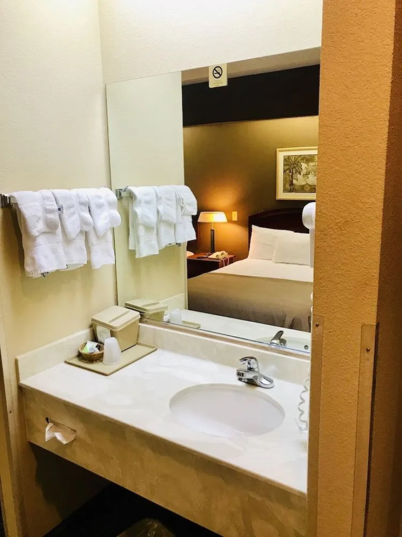 America's Best Inn and Suites Flowood