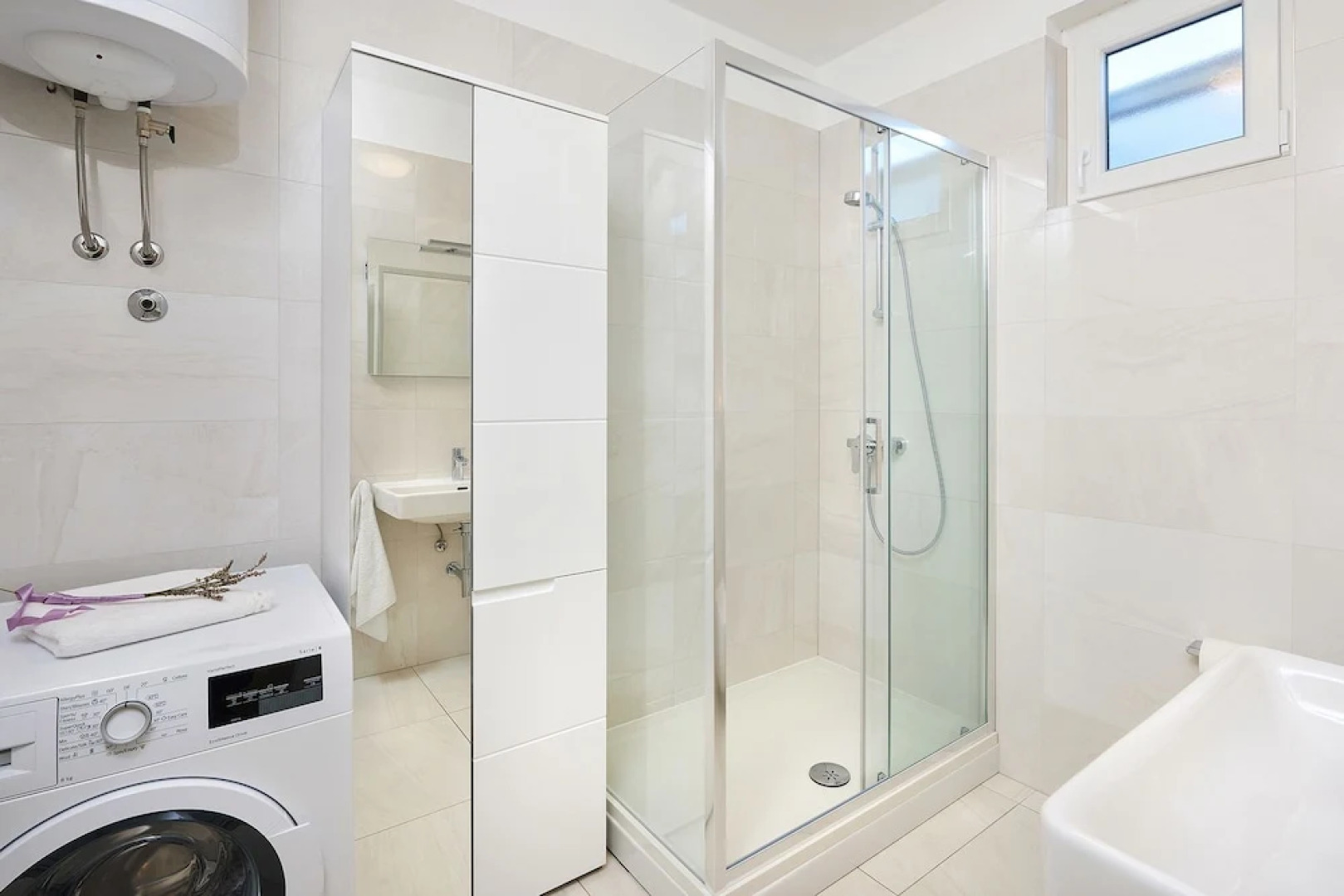 Luxury apartment with private pool Queen Helena