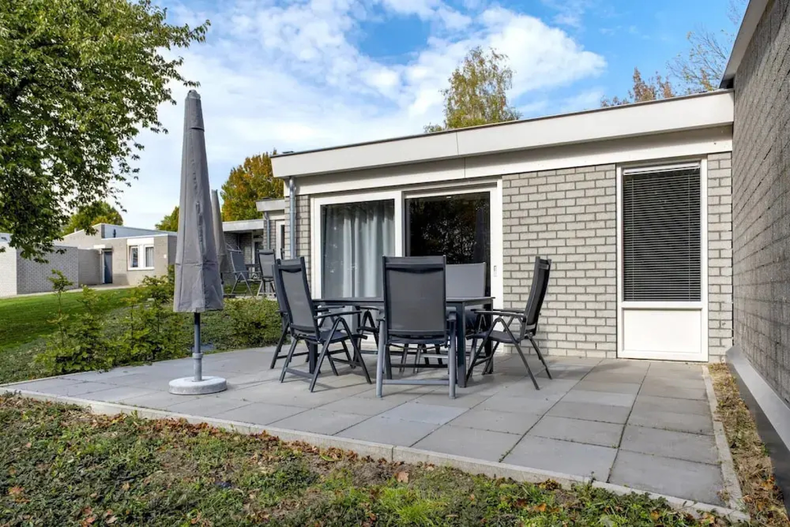 Cozy Bungalow Sauna Valkenburg