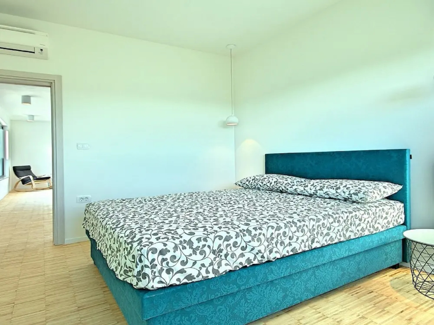 Lush Villa in Belavici with Pool & High-End Kitchen