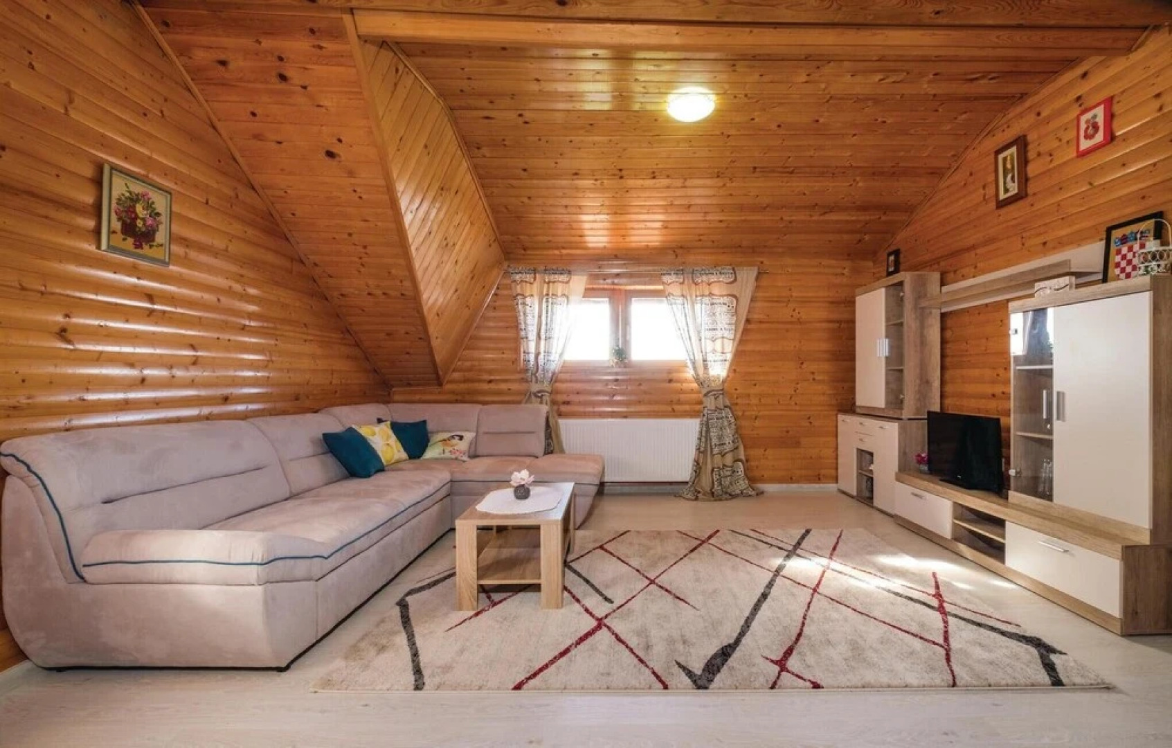 Awesome Apartment in Velika Gorica With 2 Bedrooms and Wifi