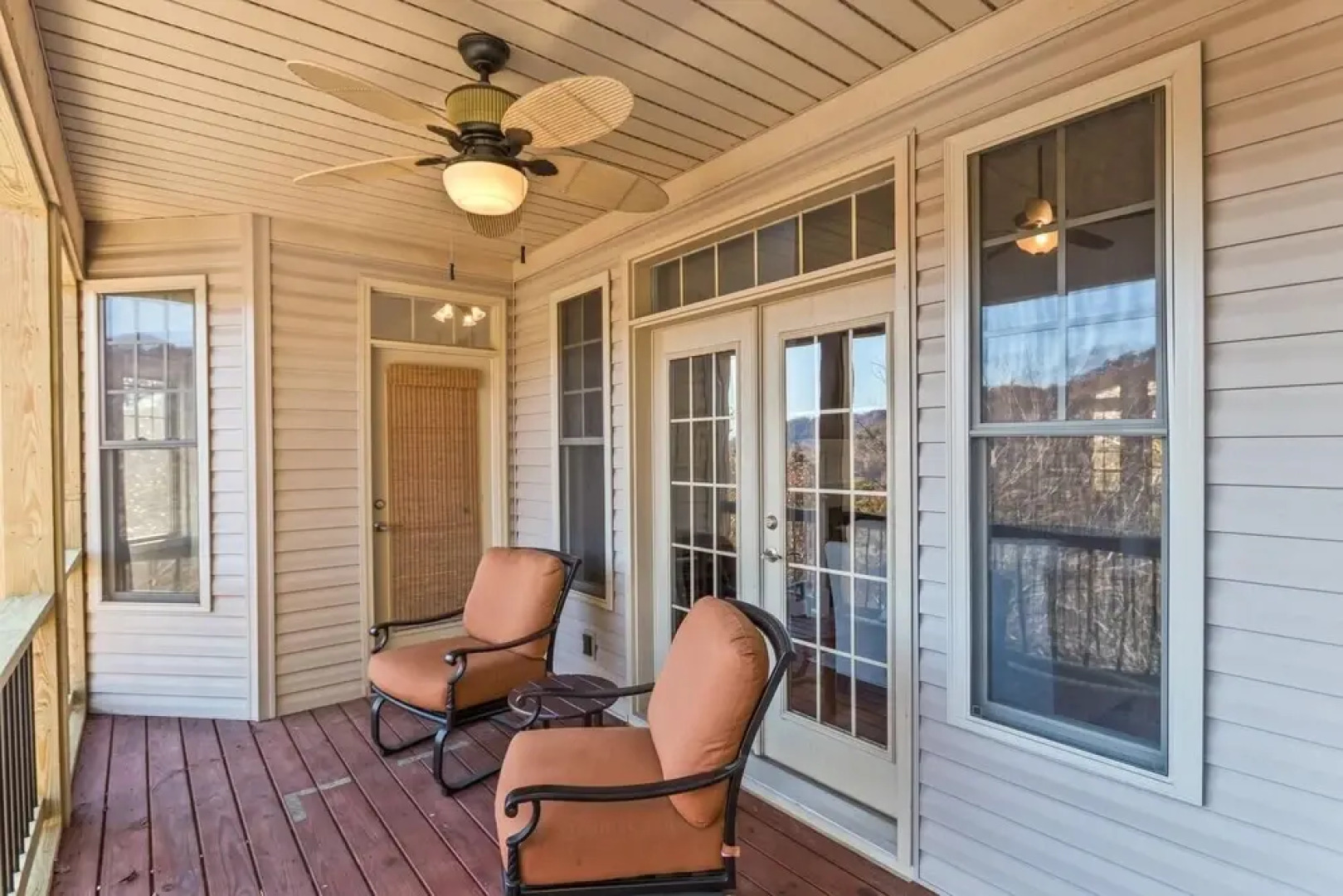 Rumbling Bald Resort Home In Lake Lure - Wifi - Community Beach, Pool, Golf And More 5 Bedroom Home by Sunscape Property Management