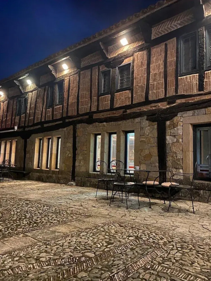 Posada Santa Maria La Real