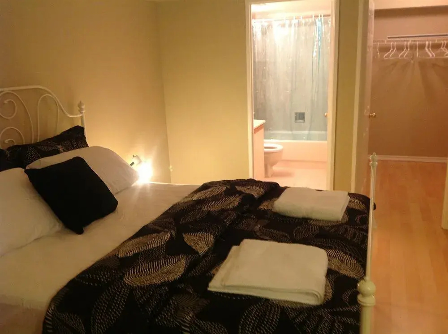 Oxford Furnished Apartments, Mississauga