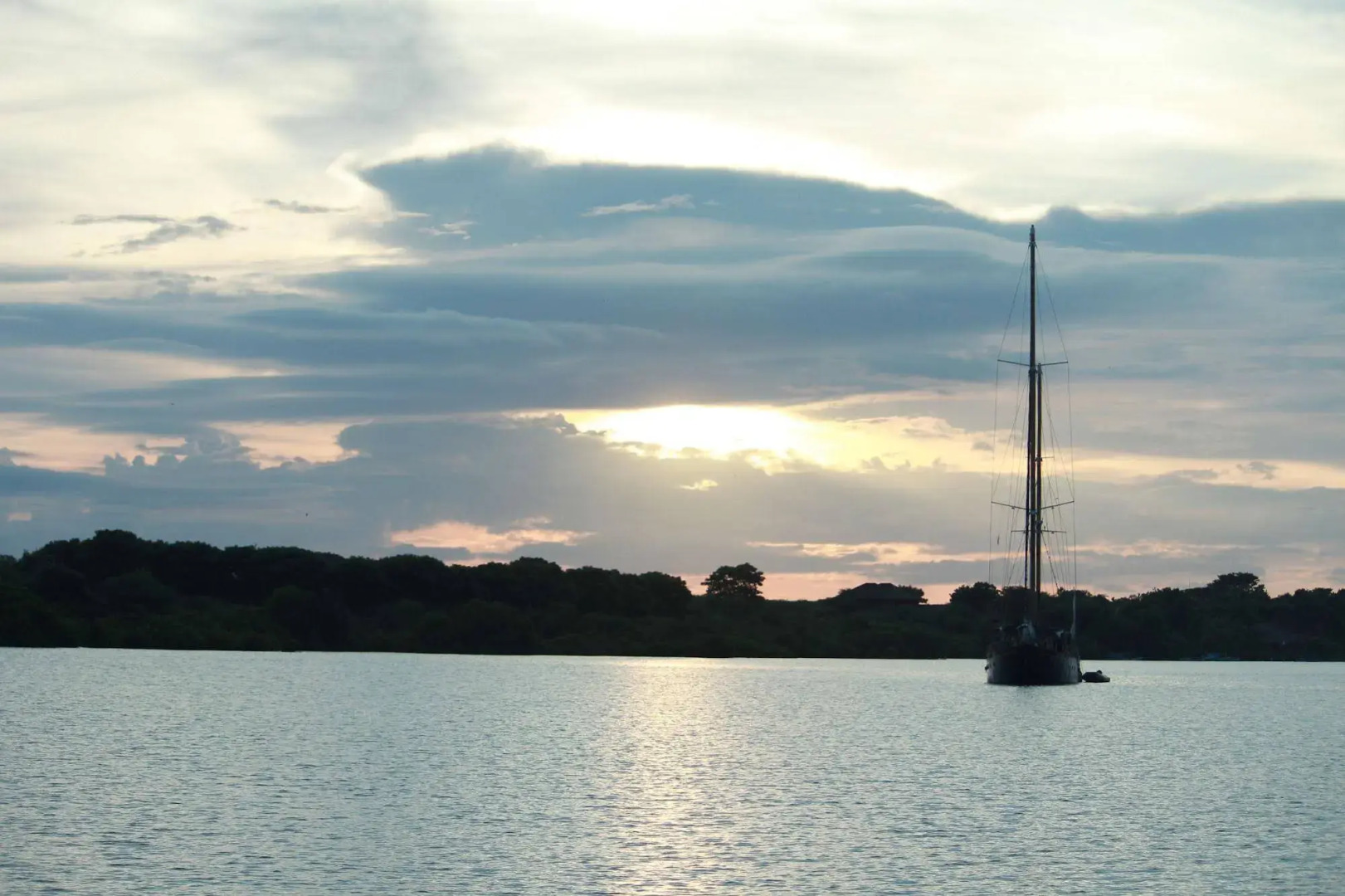 White Sandy Beach Menjangan