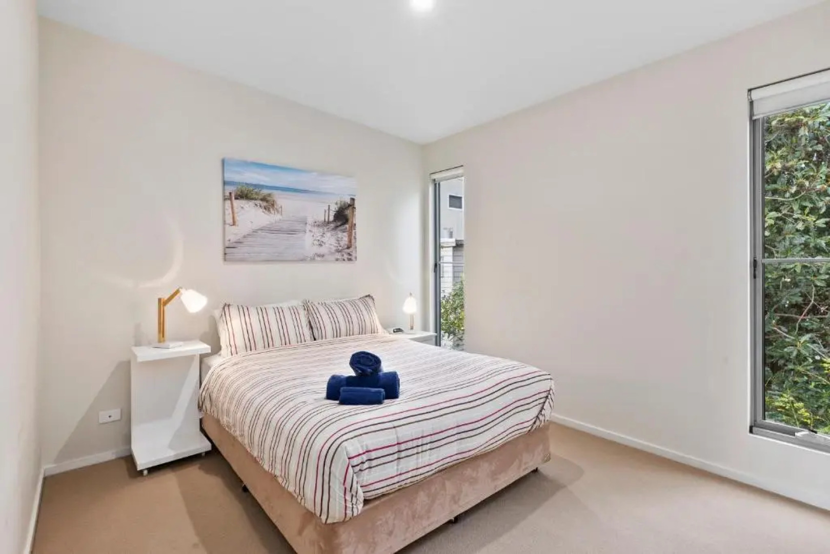 OG- By the Sea, 400m to Beach