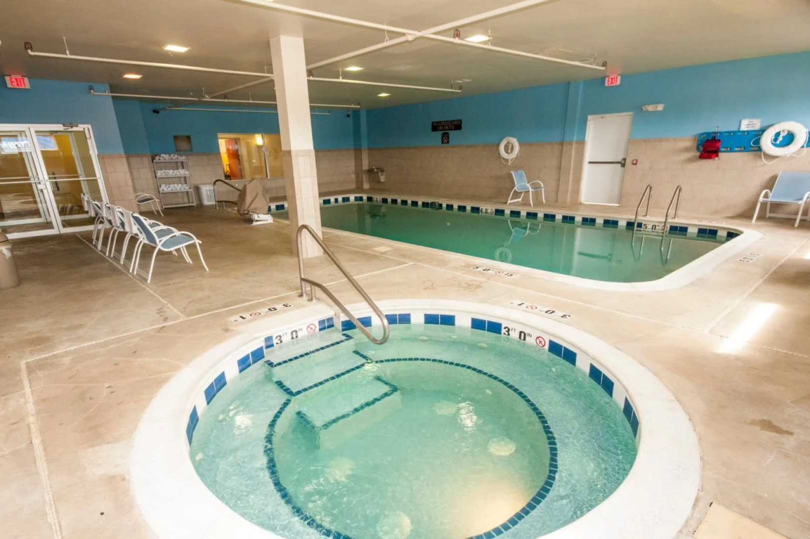 Holiday Inn Express & Suites Waukegan by IHG