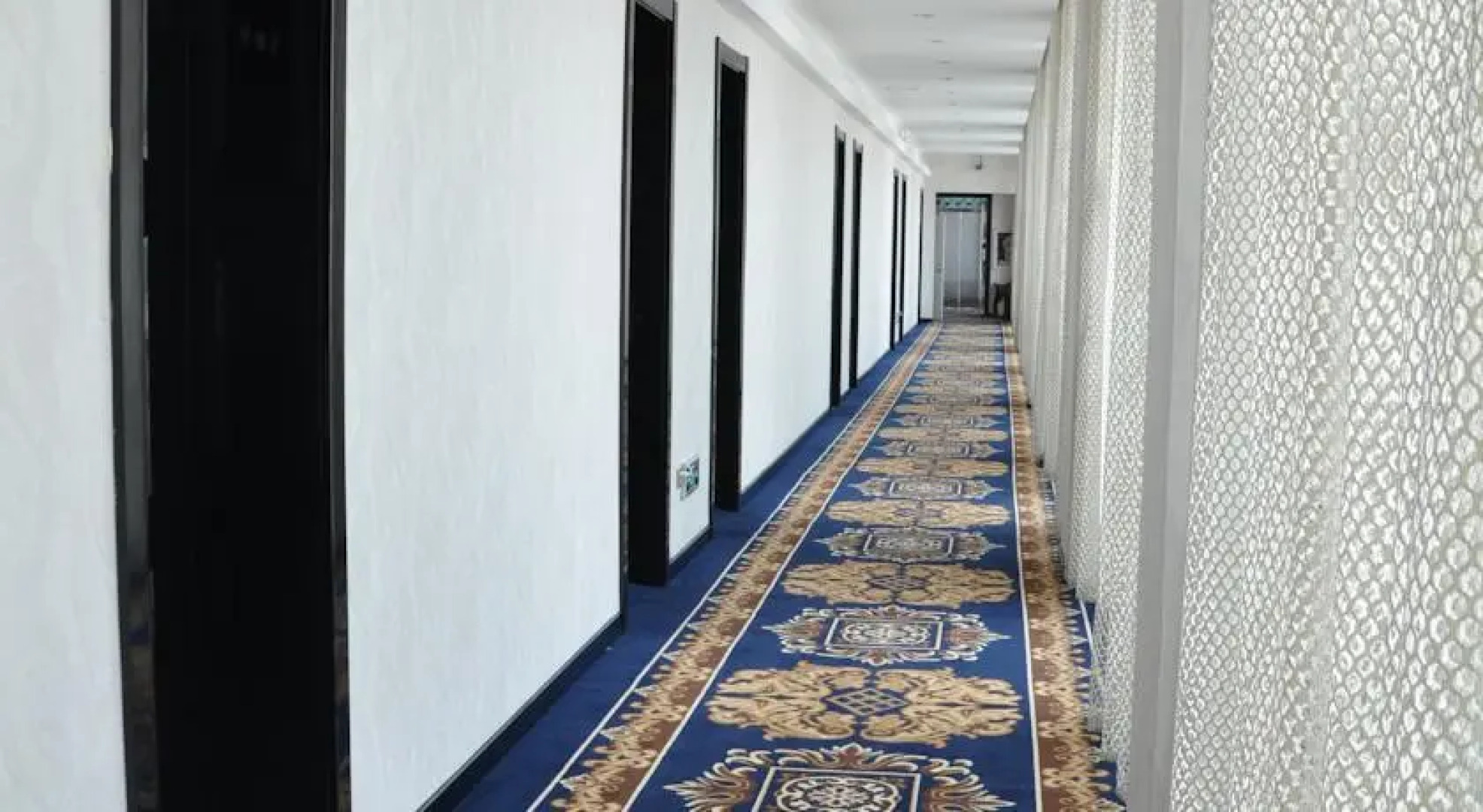 Manzhouli Aolong Business Hotel