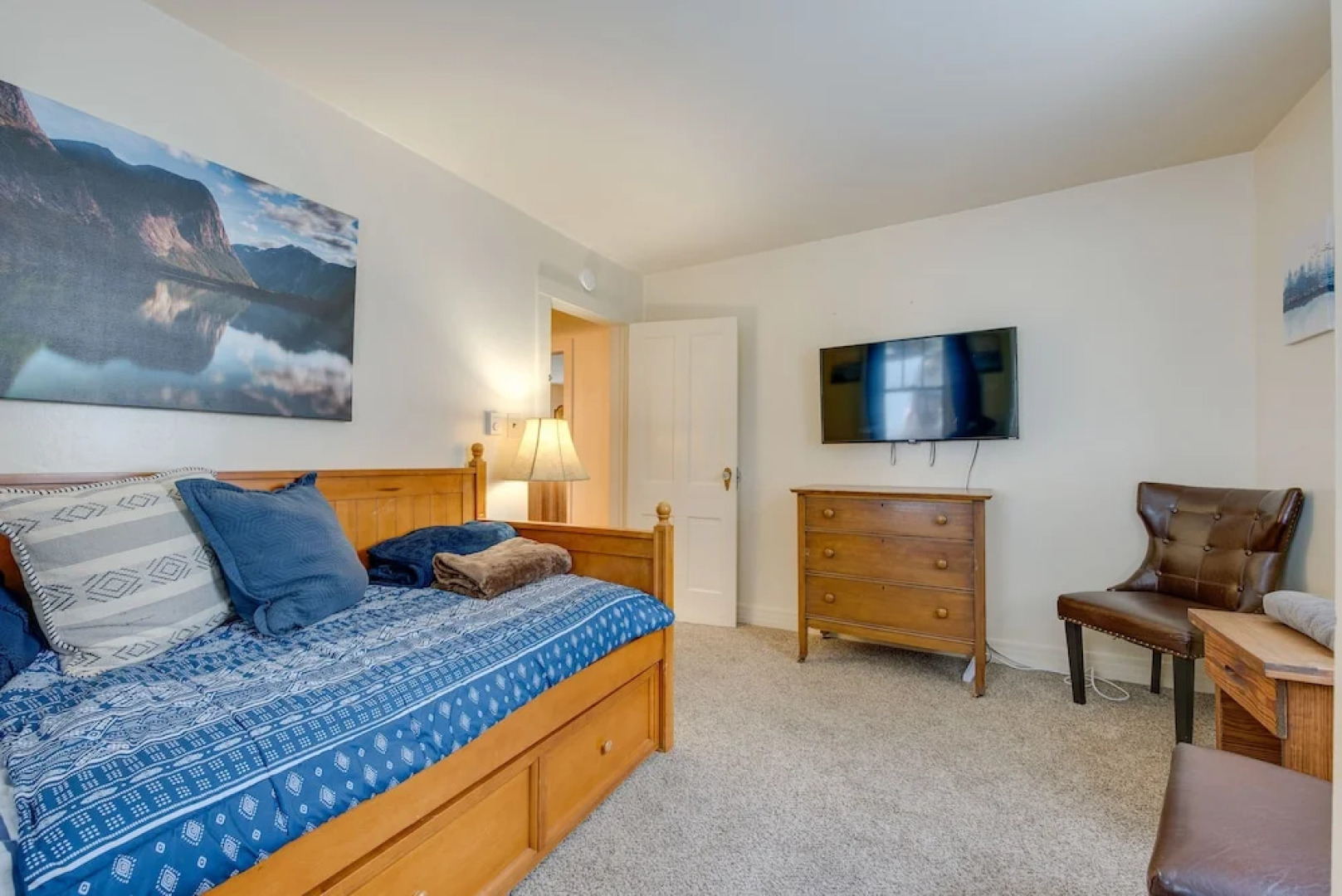 Private Hot Tub: Poconos 'babbling Brooke Cottage'