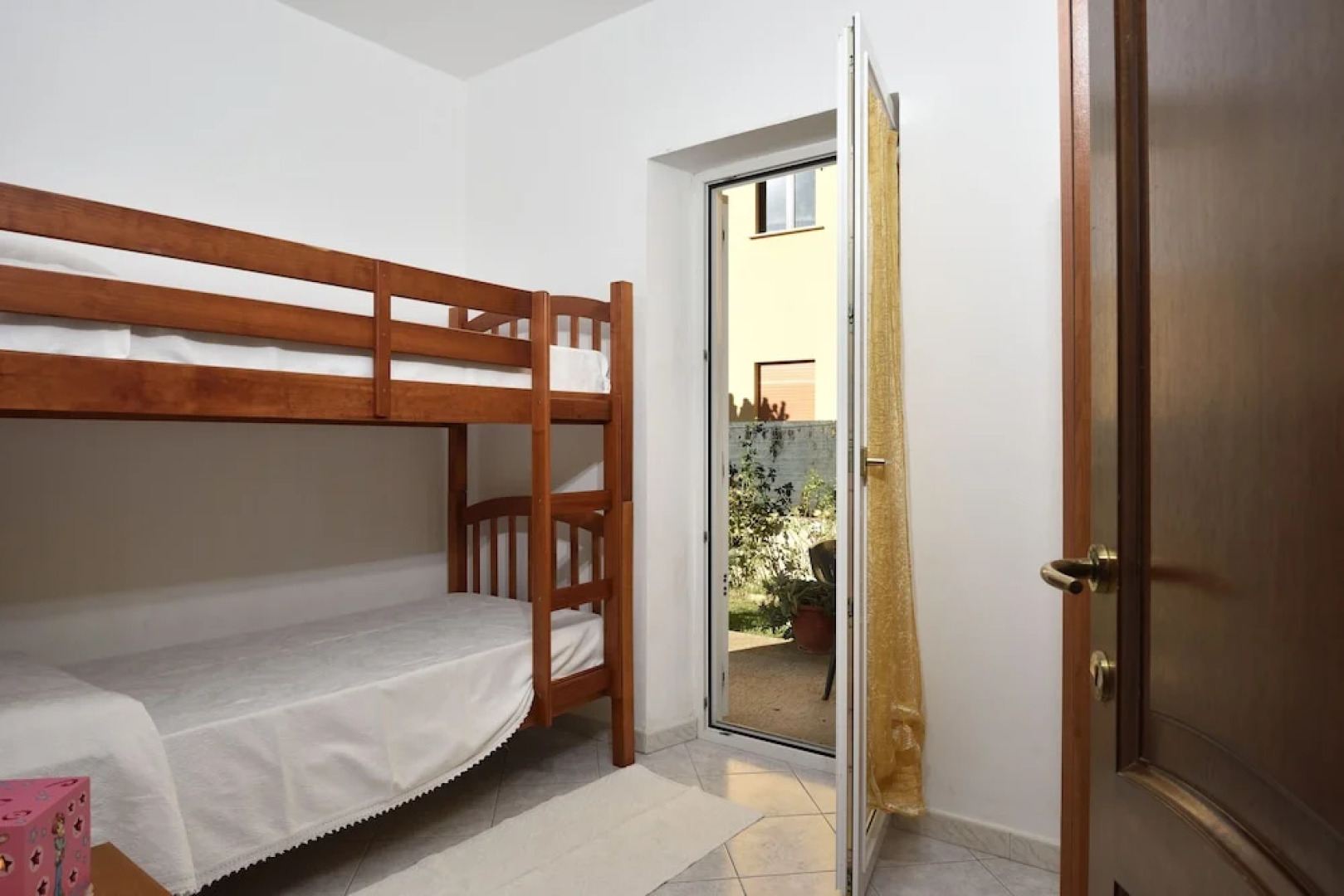 House With Garden and Barbecue 1 km From the Sea, 2 Bedrooms