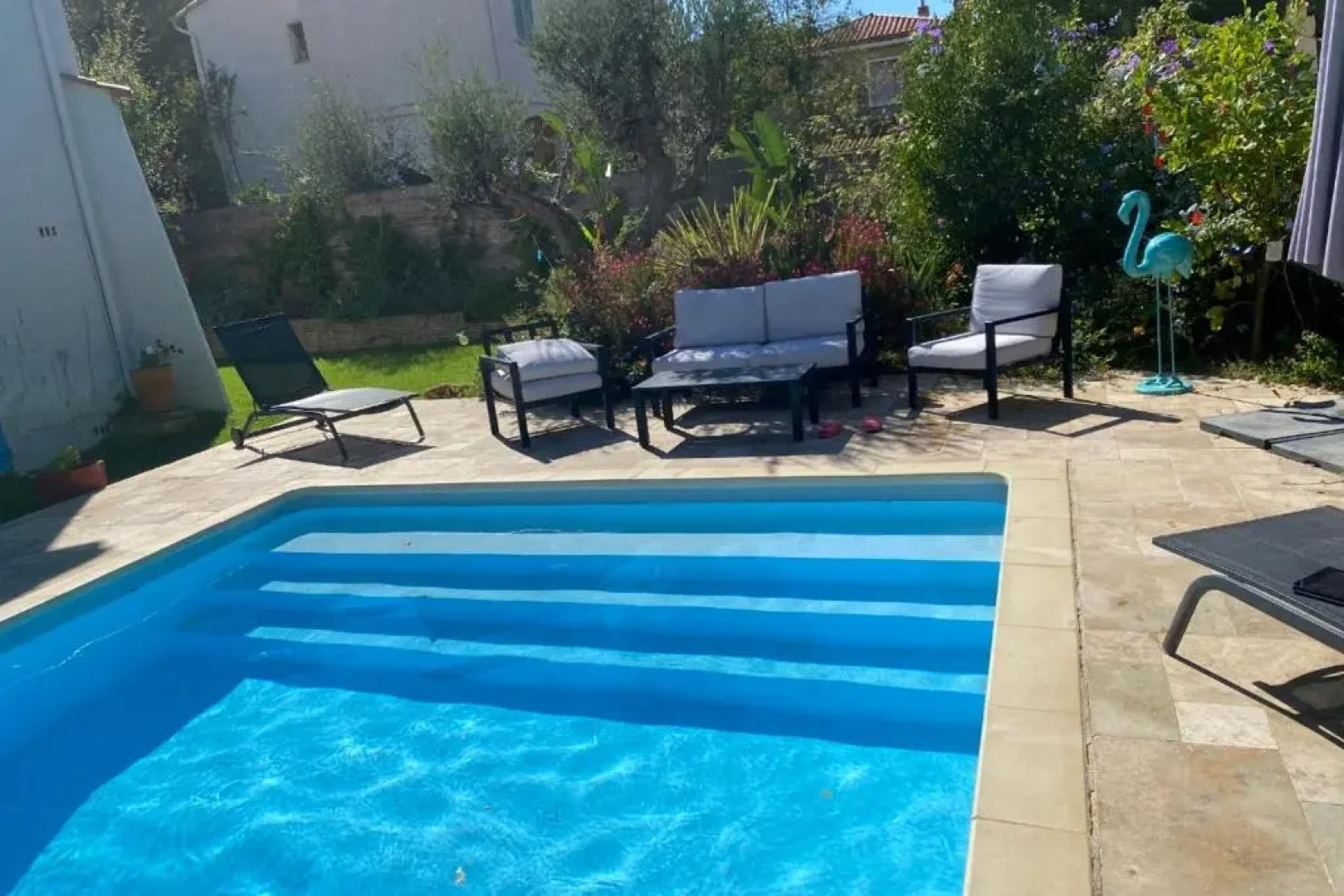 Elegant House with Terrace Garden And Pool