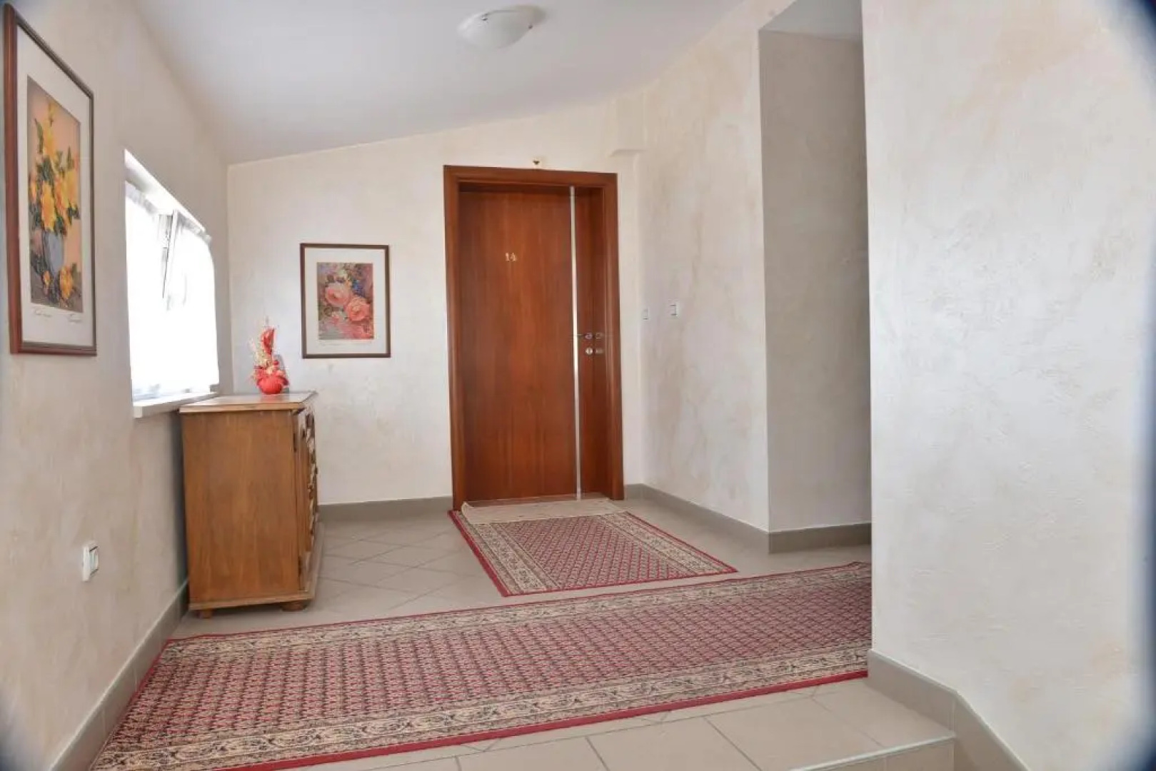 Apartment and Rooms In Club