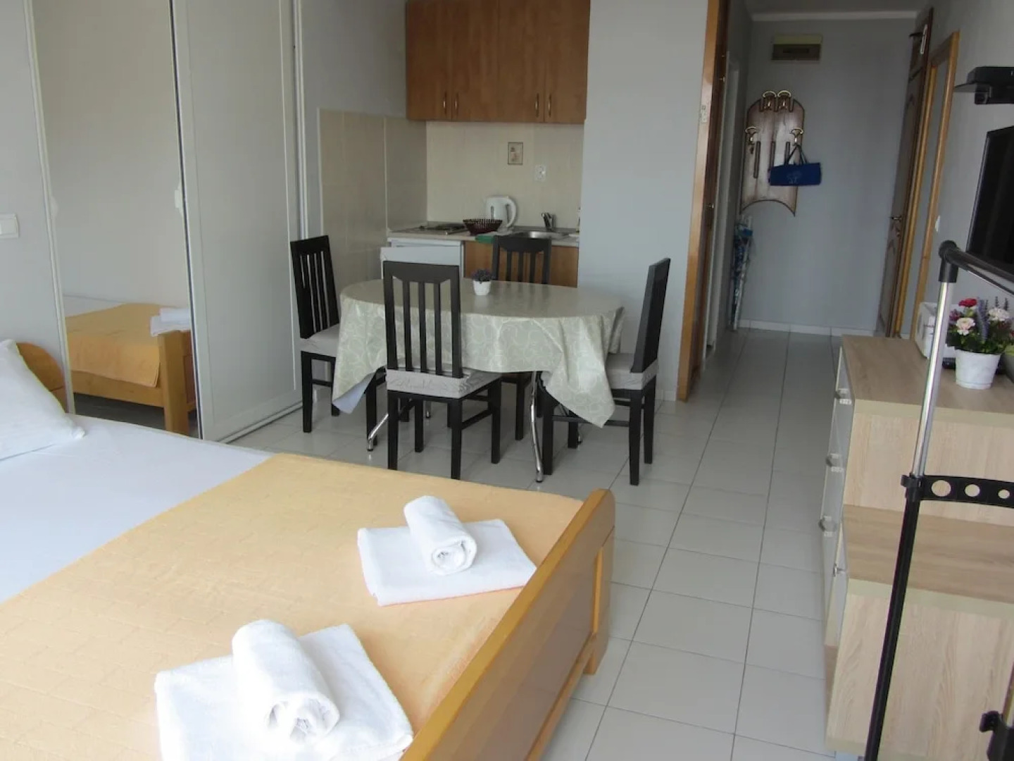 Rafailovicimore Apartments