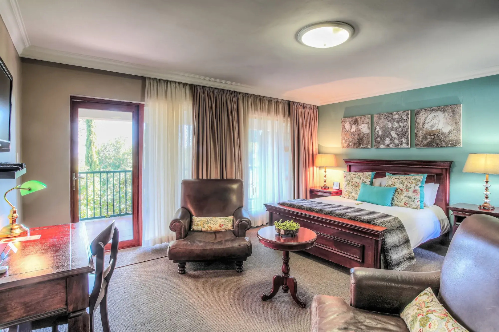 Sunninghill Guest Lodge