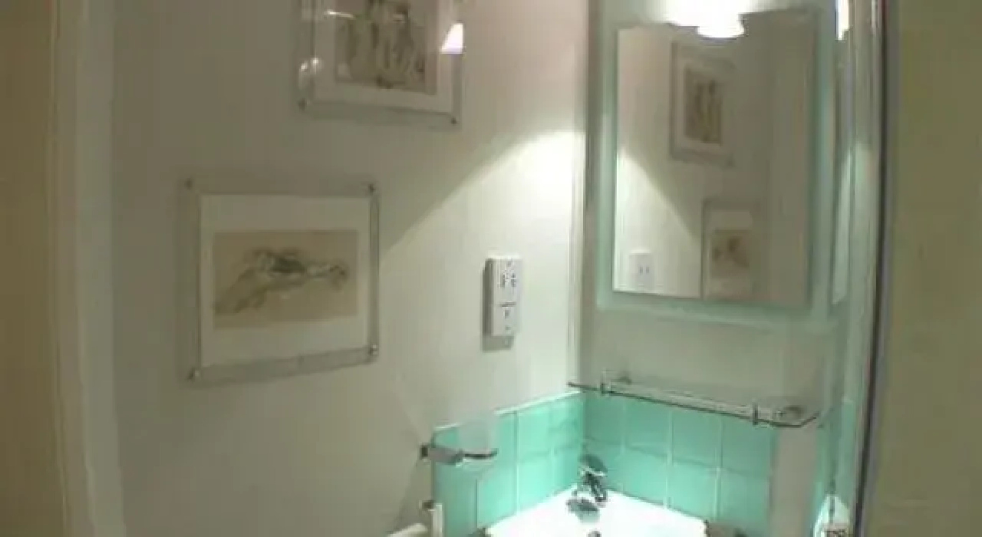 Gate House Bed  Breakfast