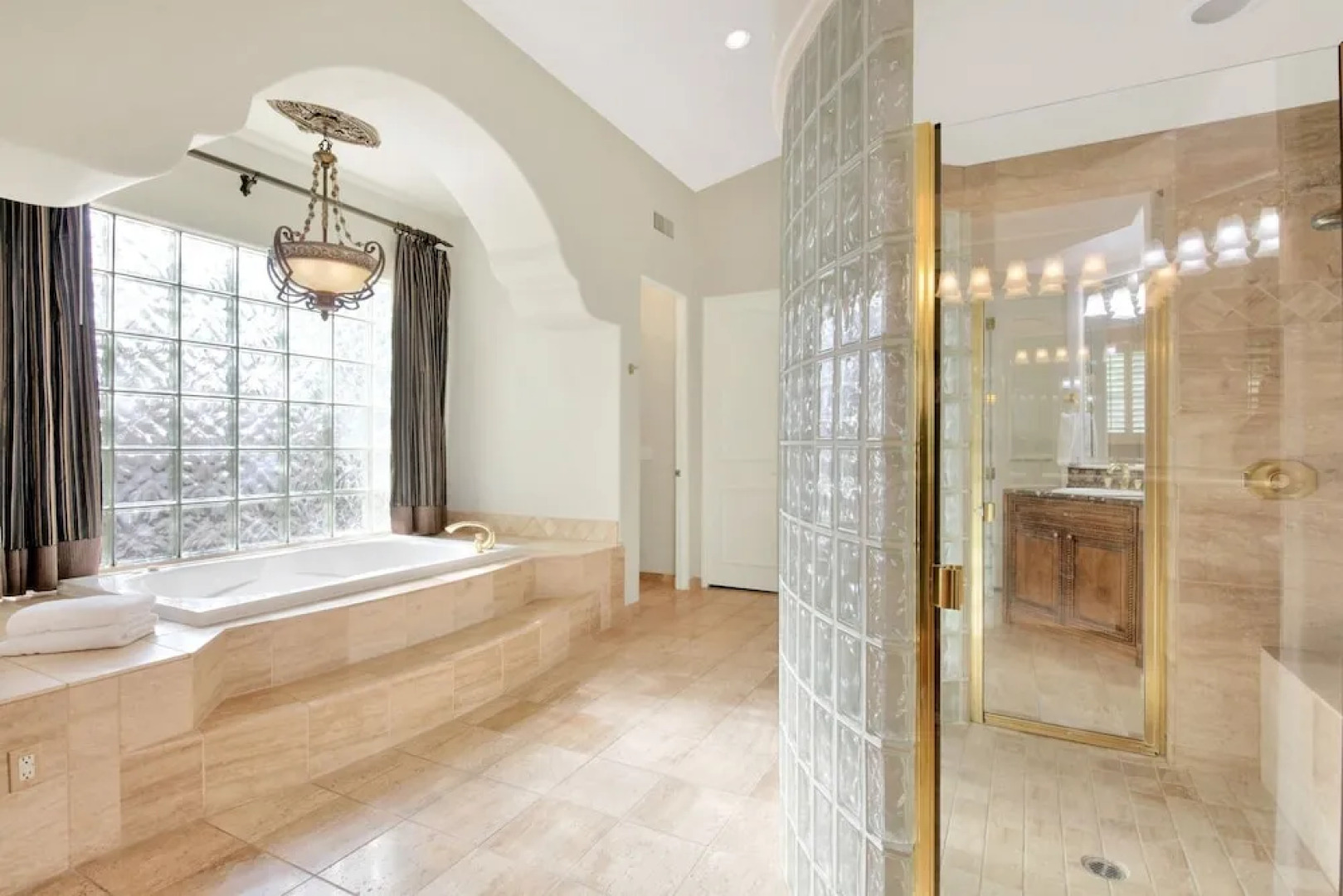 New Listing! Lavish Home W/ Pool & Tennis Court Home