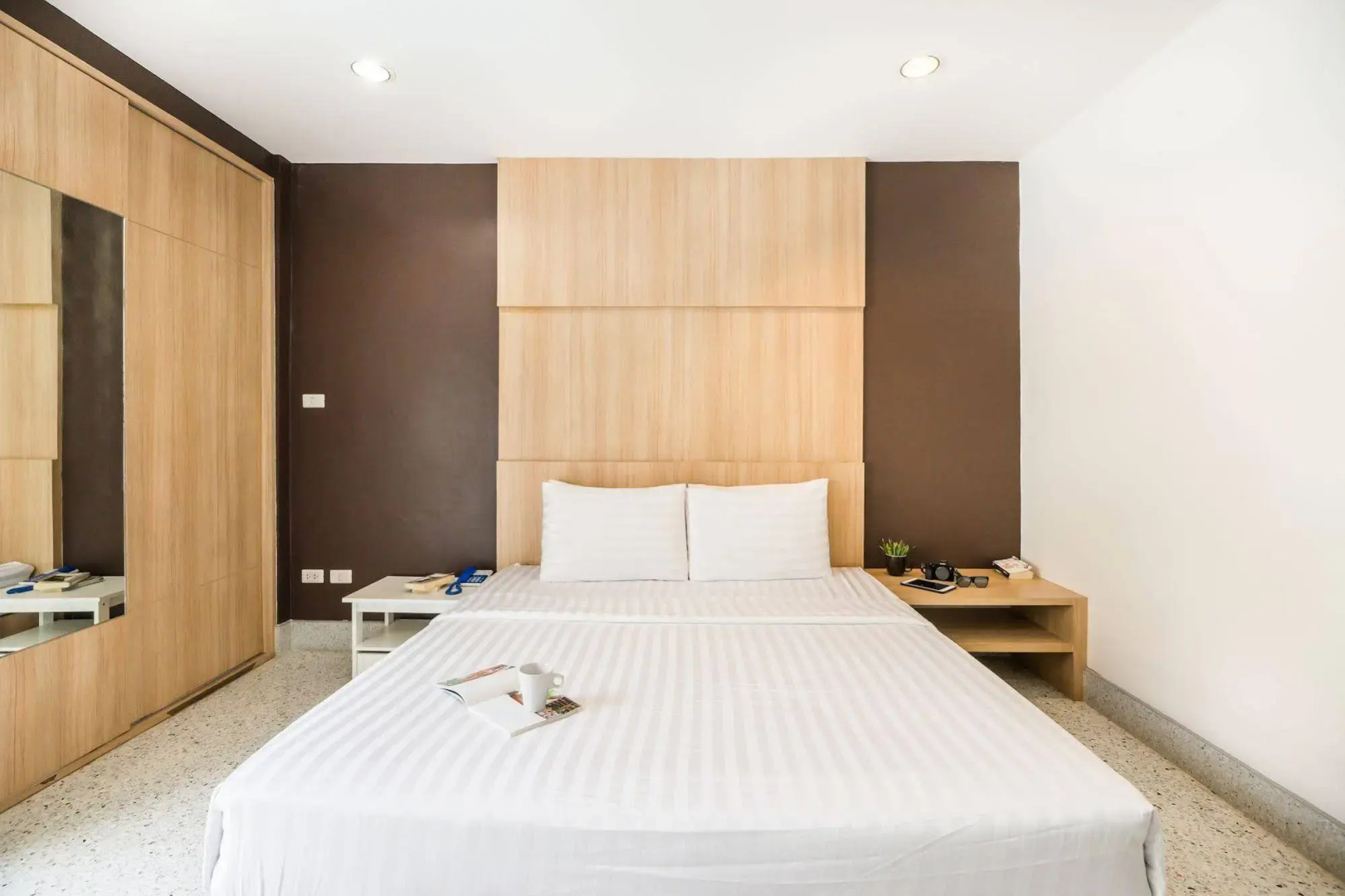 The Fifth Residence Hotel