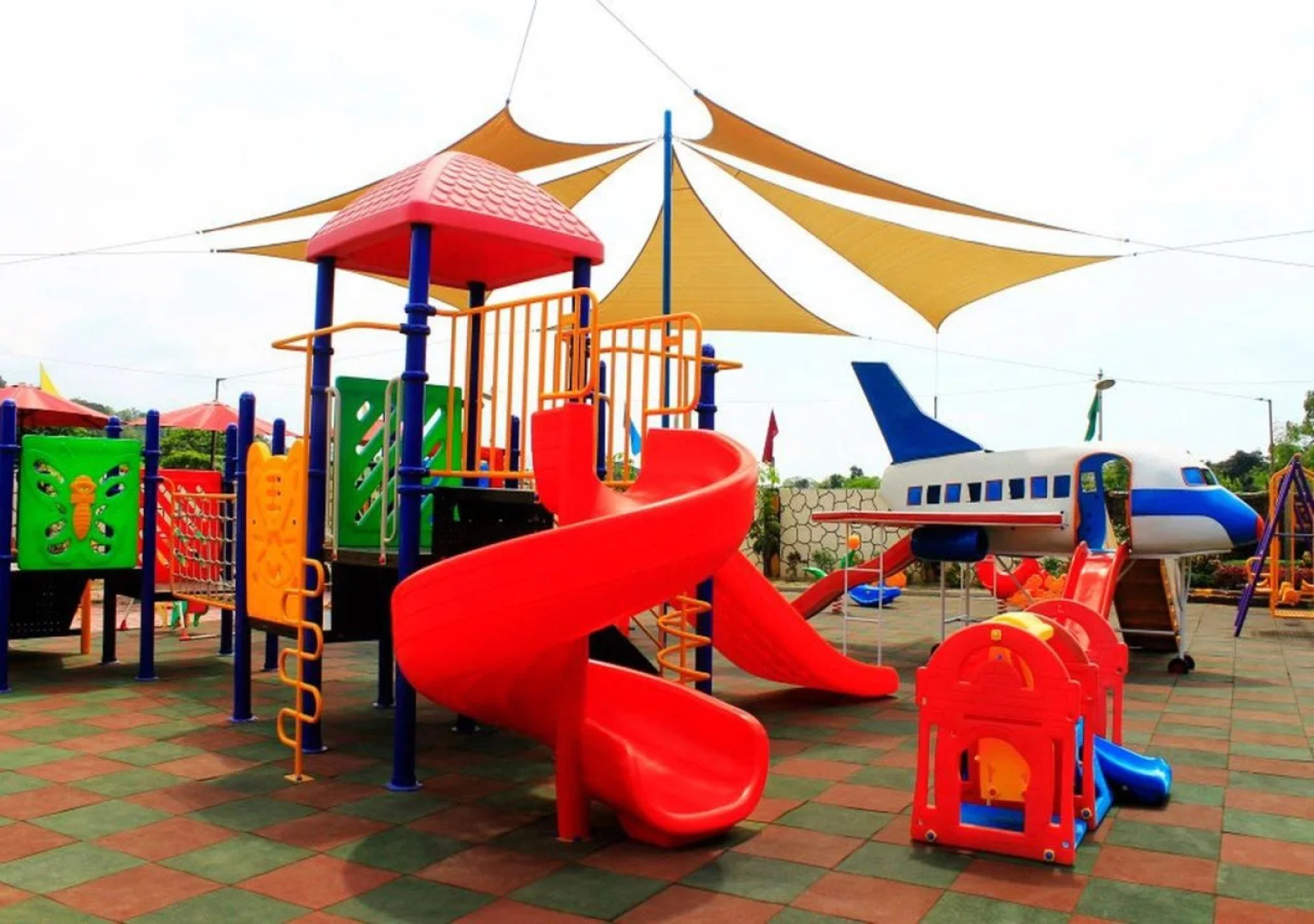 Marand Family Resort